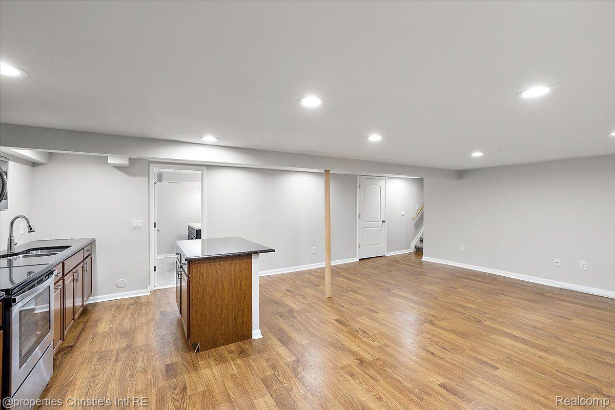 3360 WOLVERINE Drive