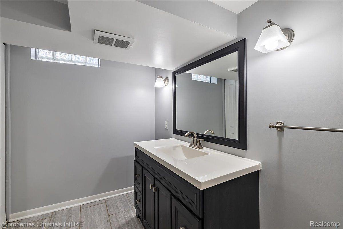 3360 WOLVERINE Drive