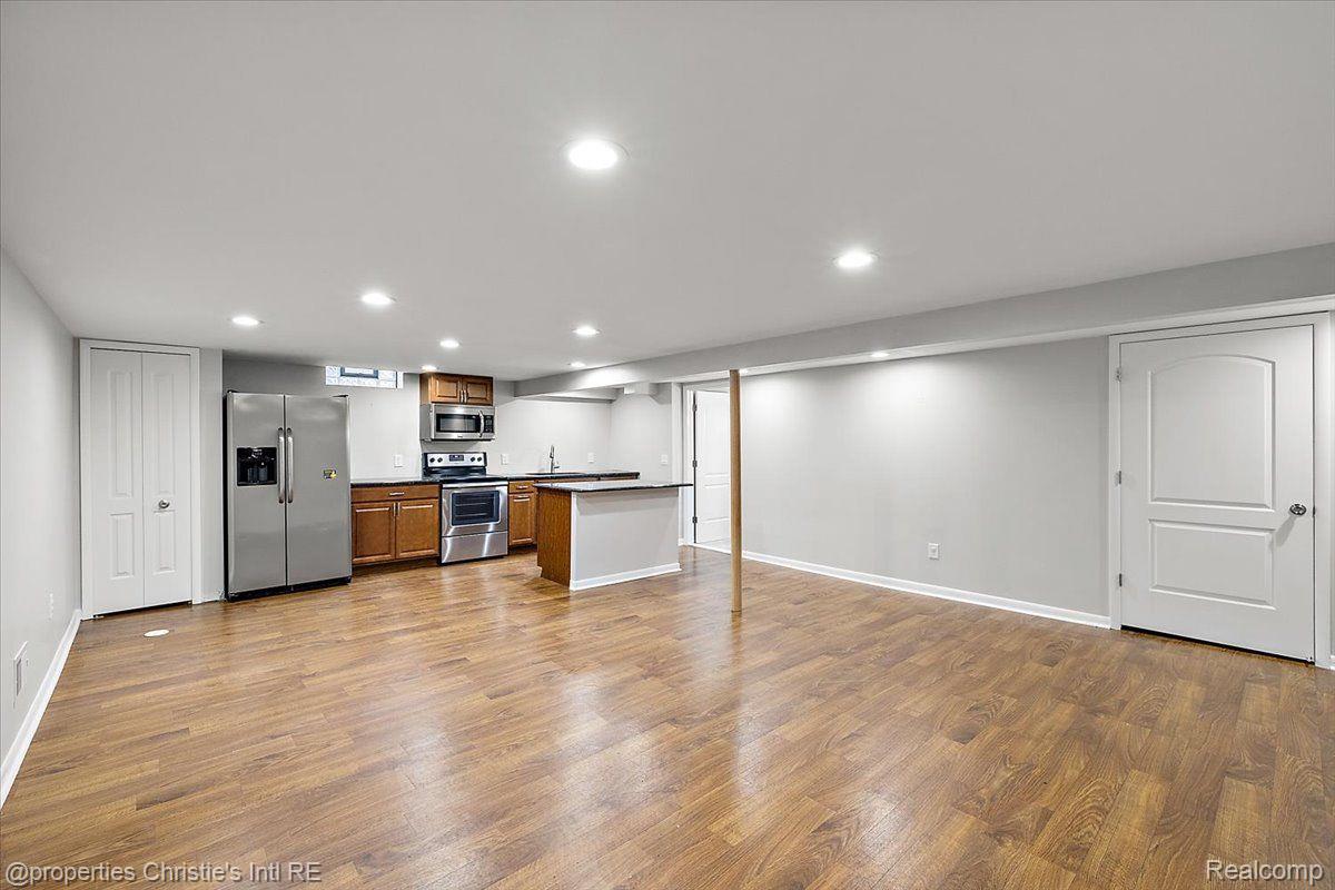 3360 WOLVERINE Drive