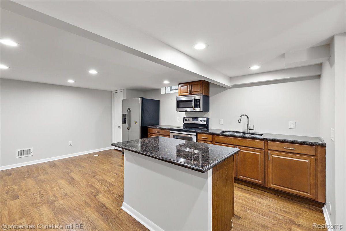 3360 WOLVERINE Drive