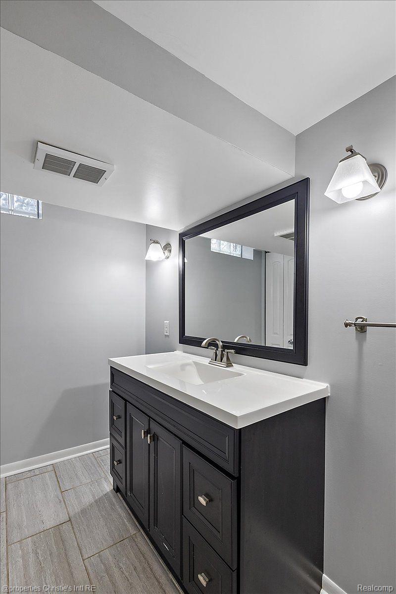 3360 WOLVERINE Drive