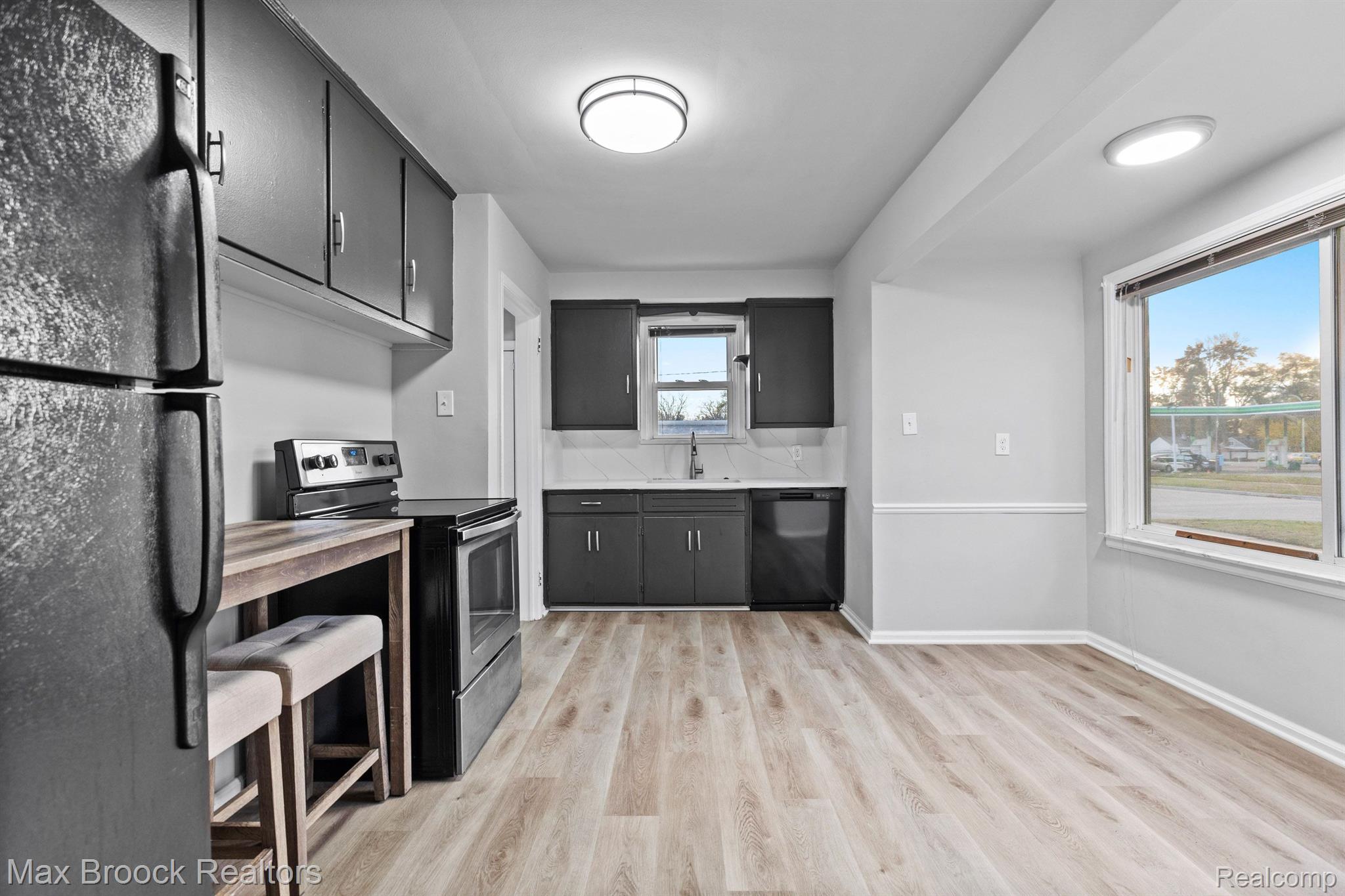 23050 RENSSELAER Street