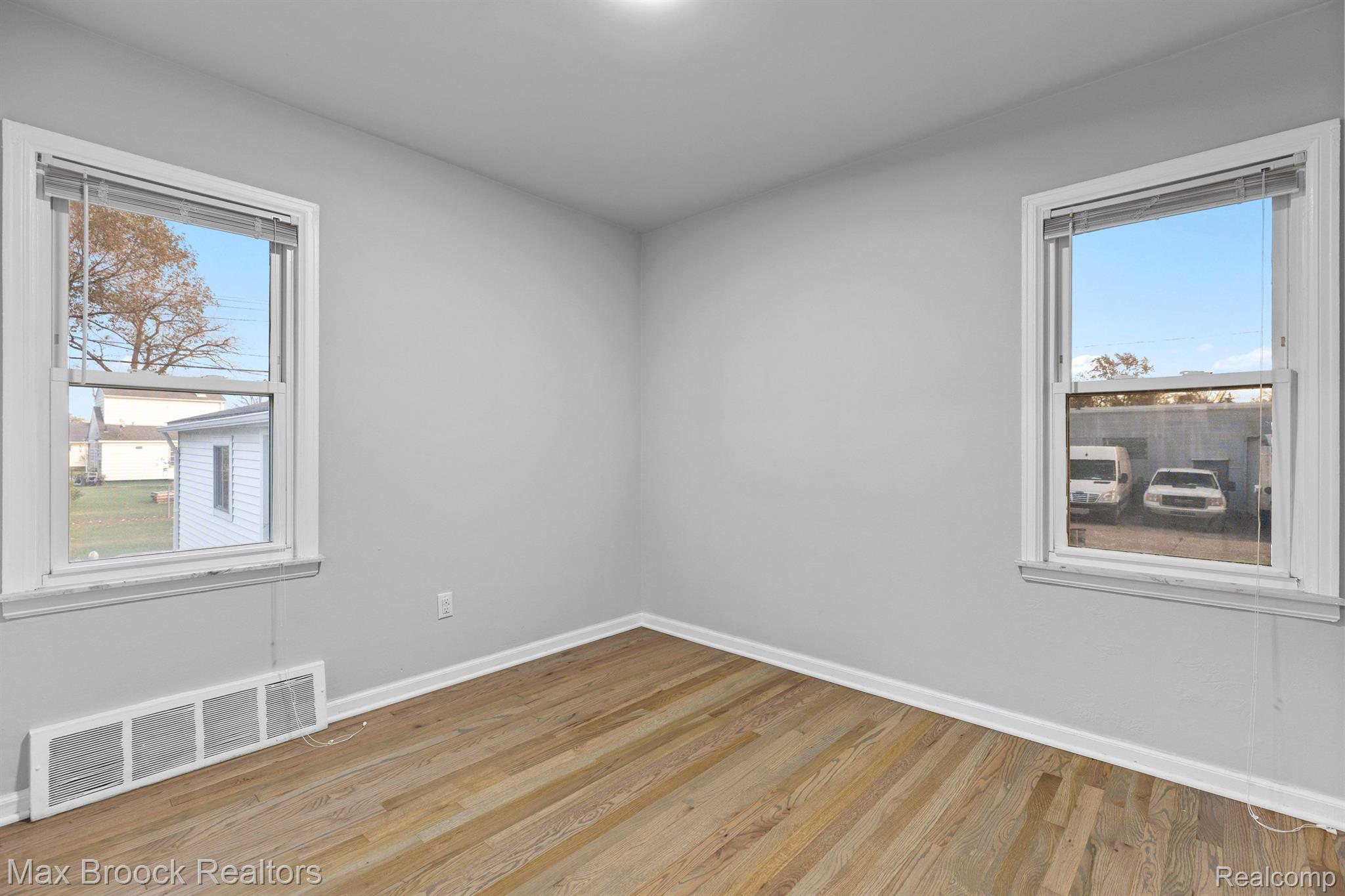 23050 RENSSELAER Street