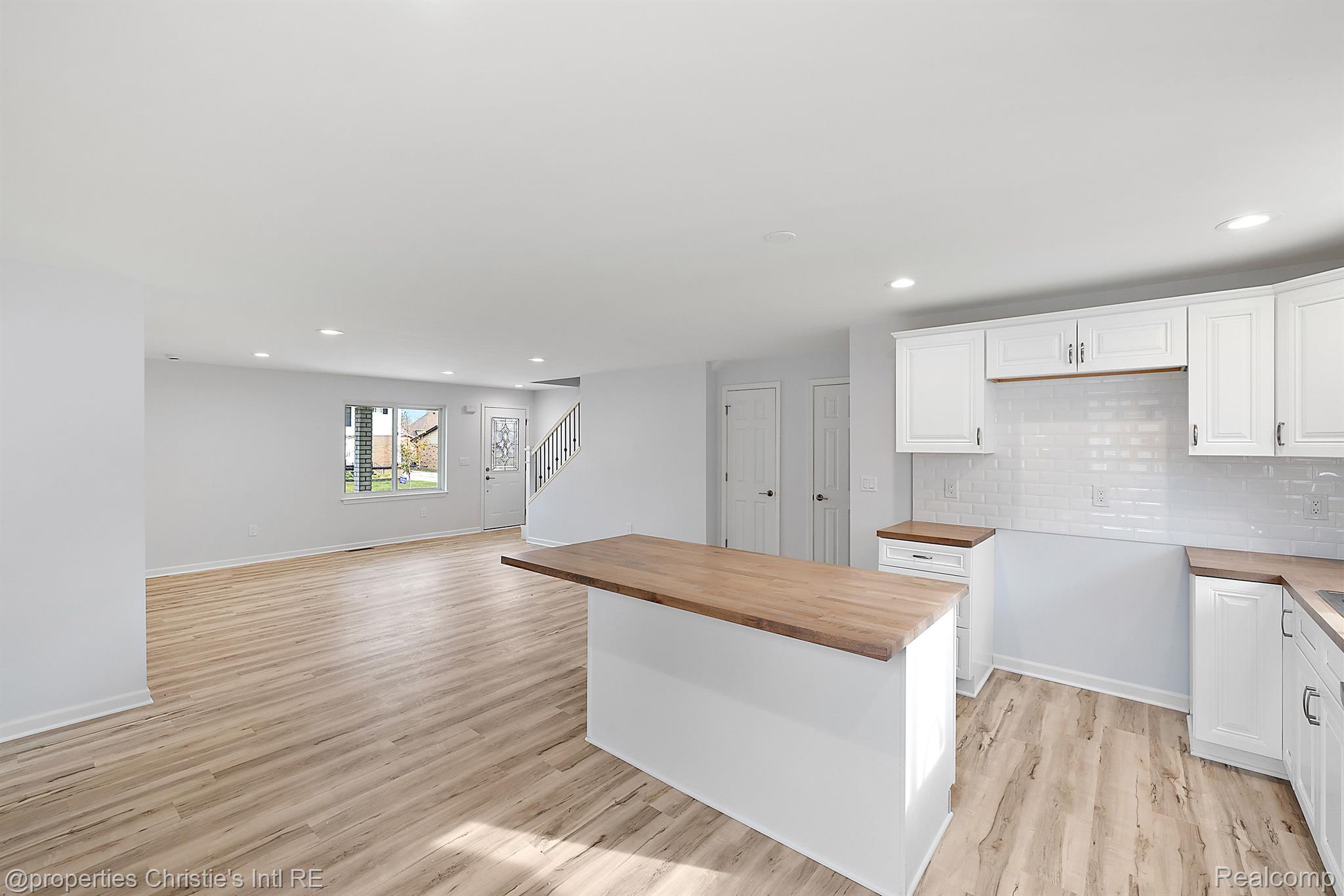 22352 SAINT GERTRUDE Street