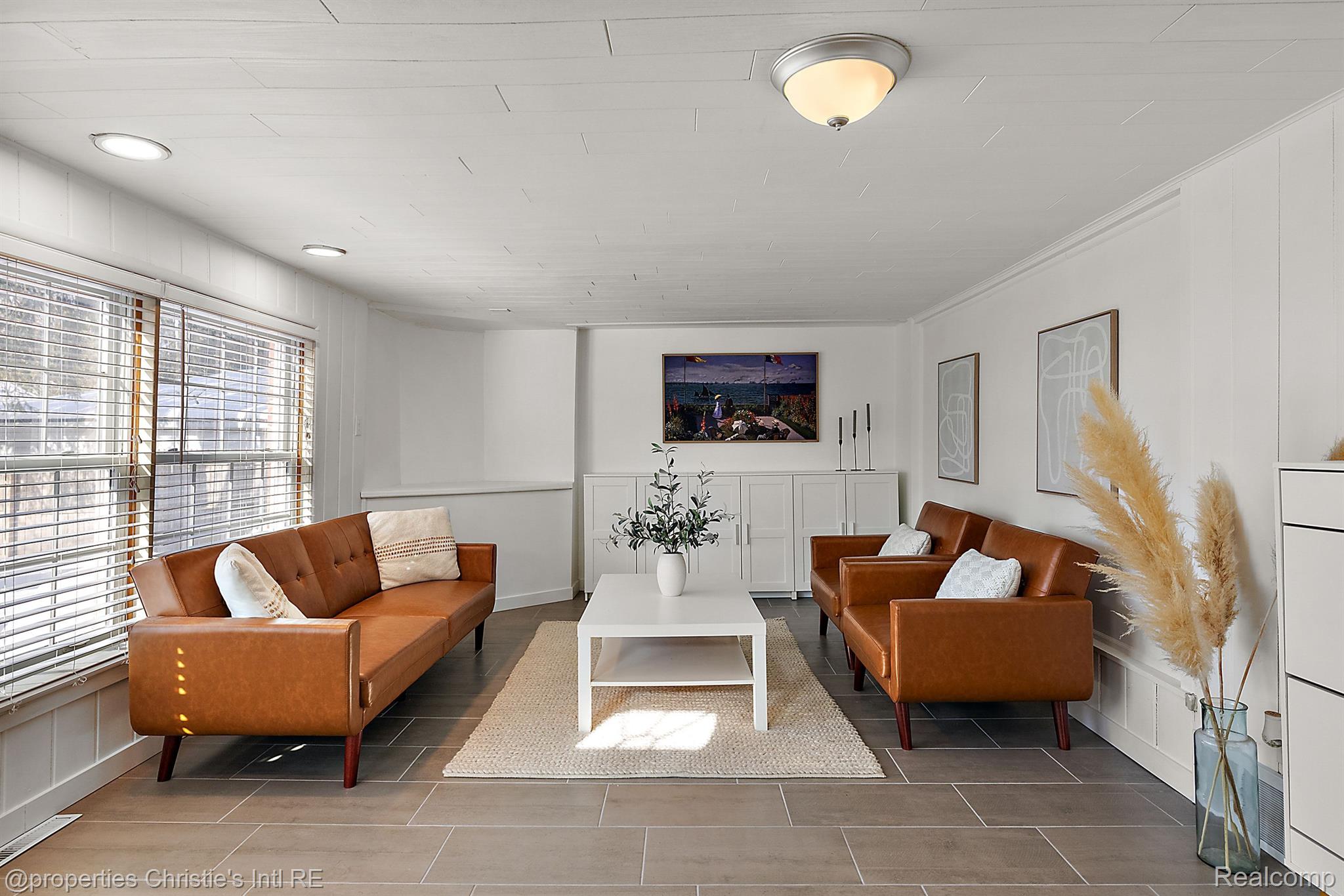 459 BOURNEMOUTH Circle
