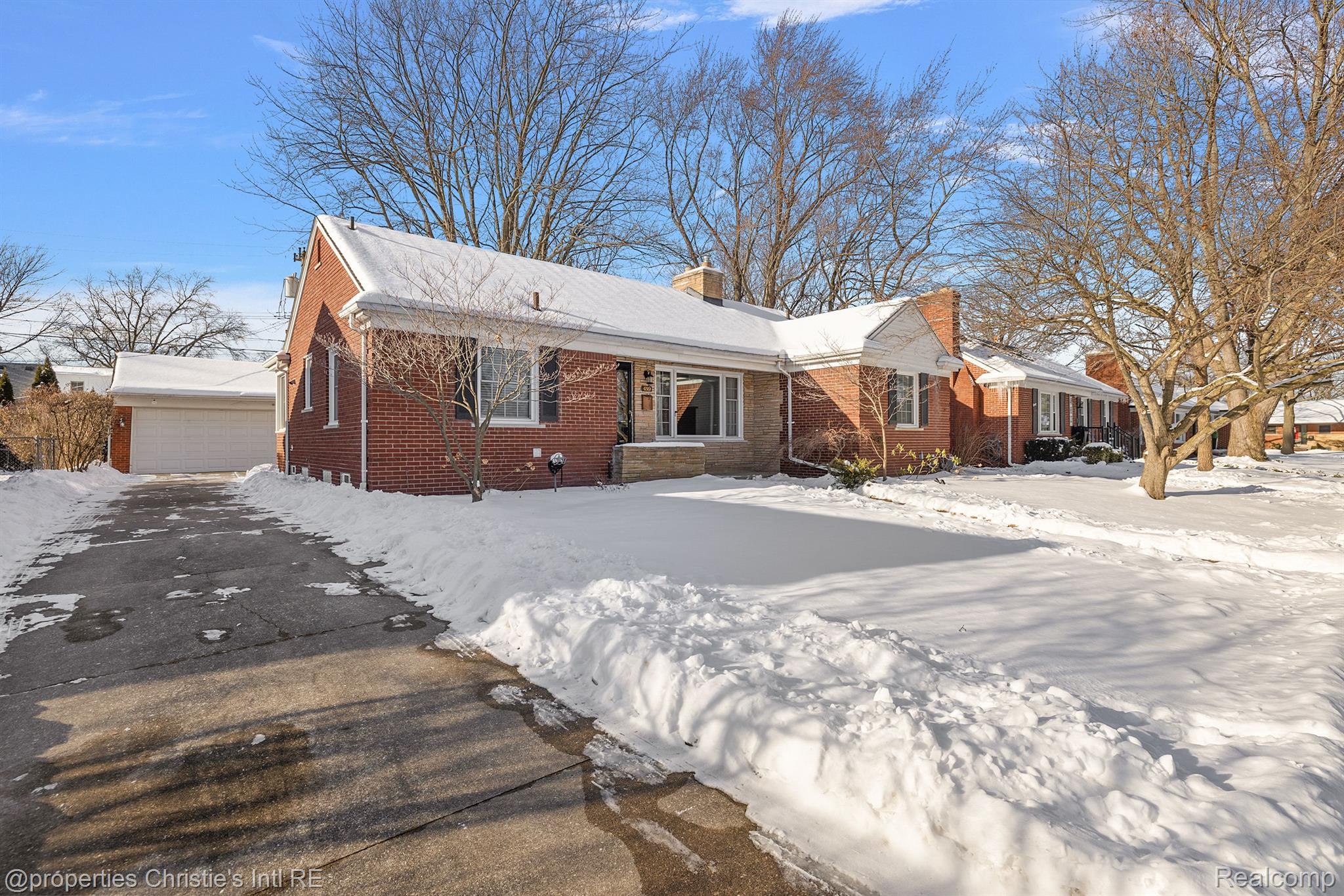 459 BOURNEMOUTH Circle