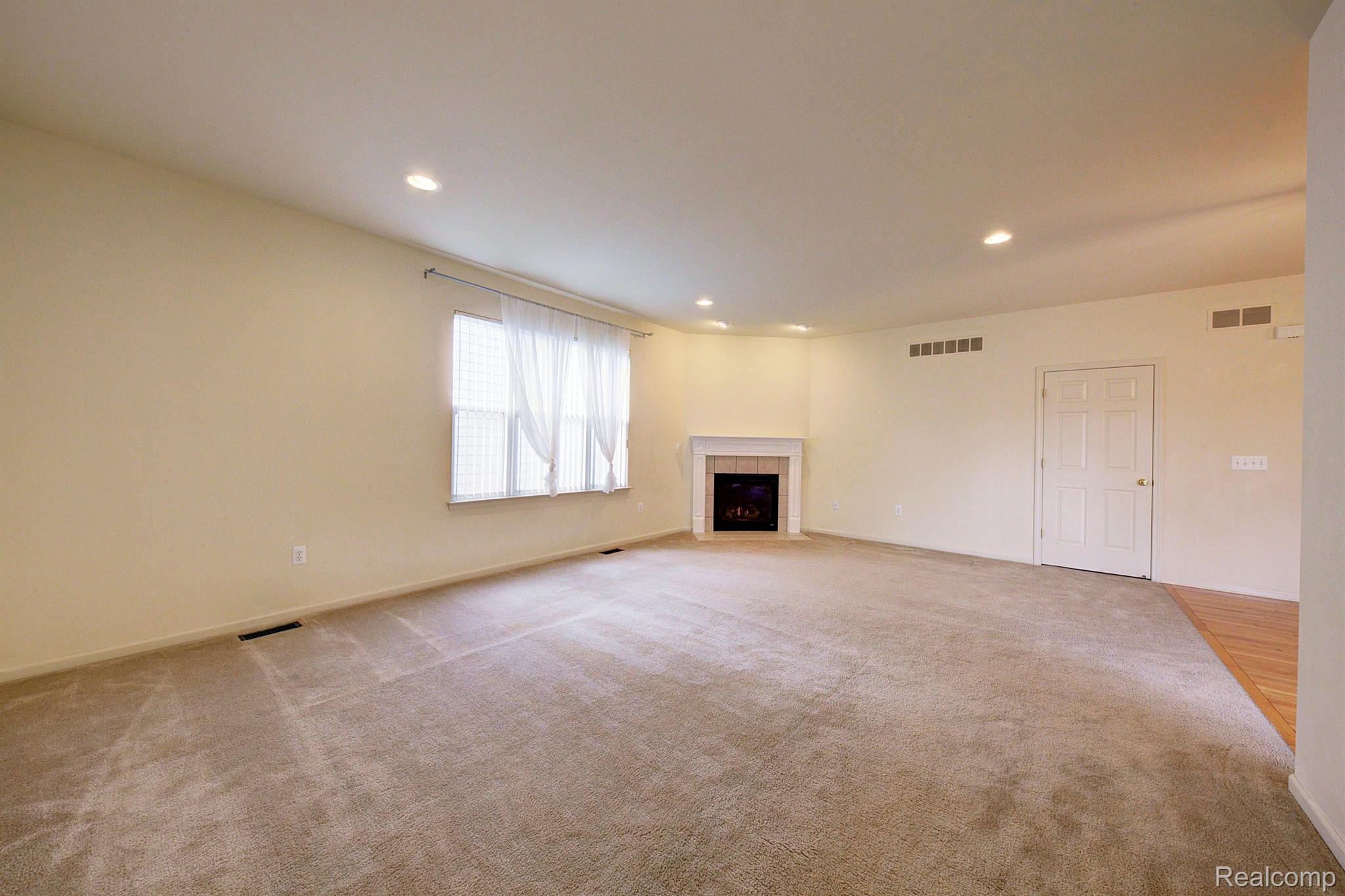 42551 Whitman Way