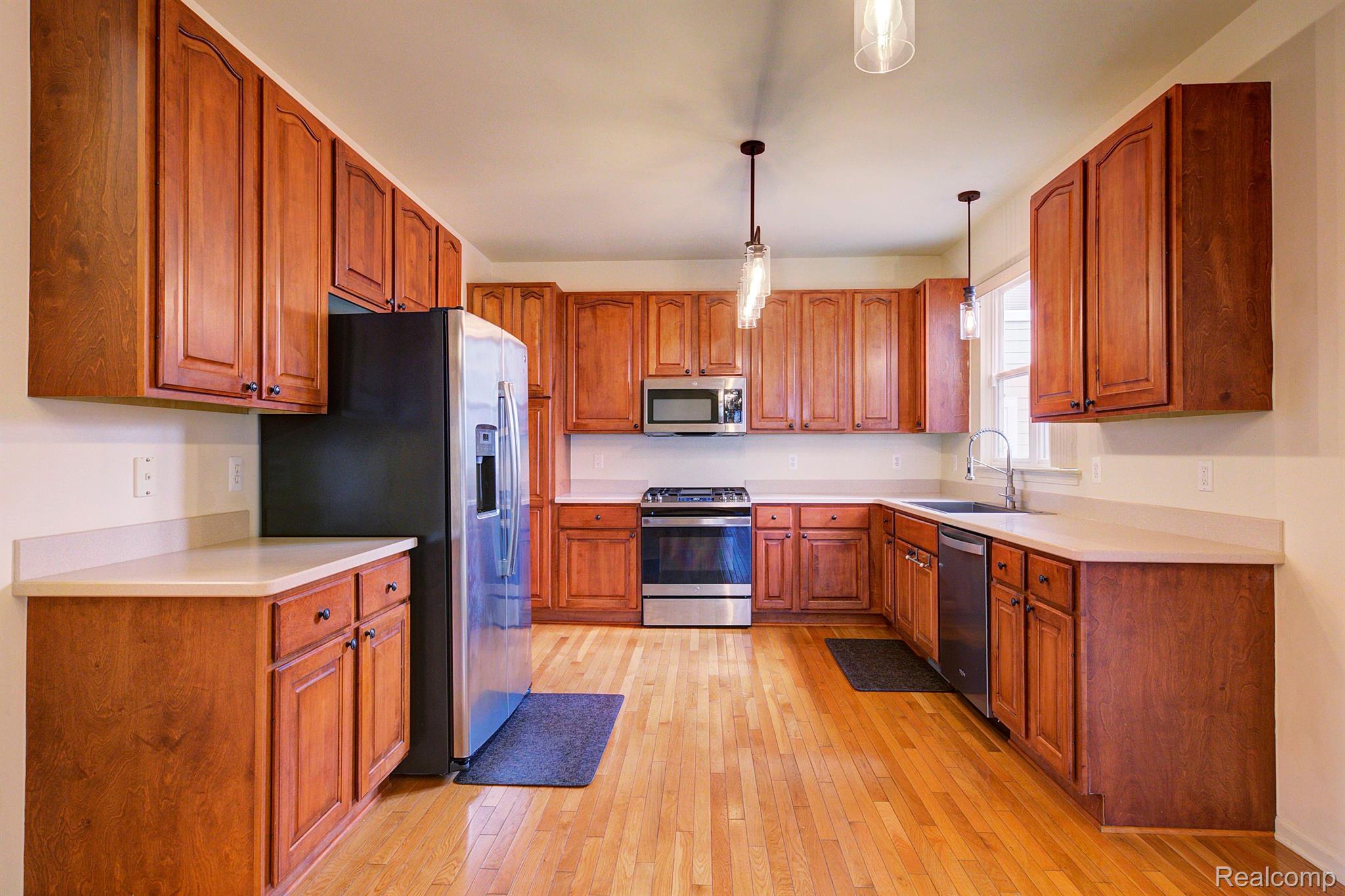 42551 Whitman Way