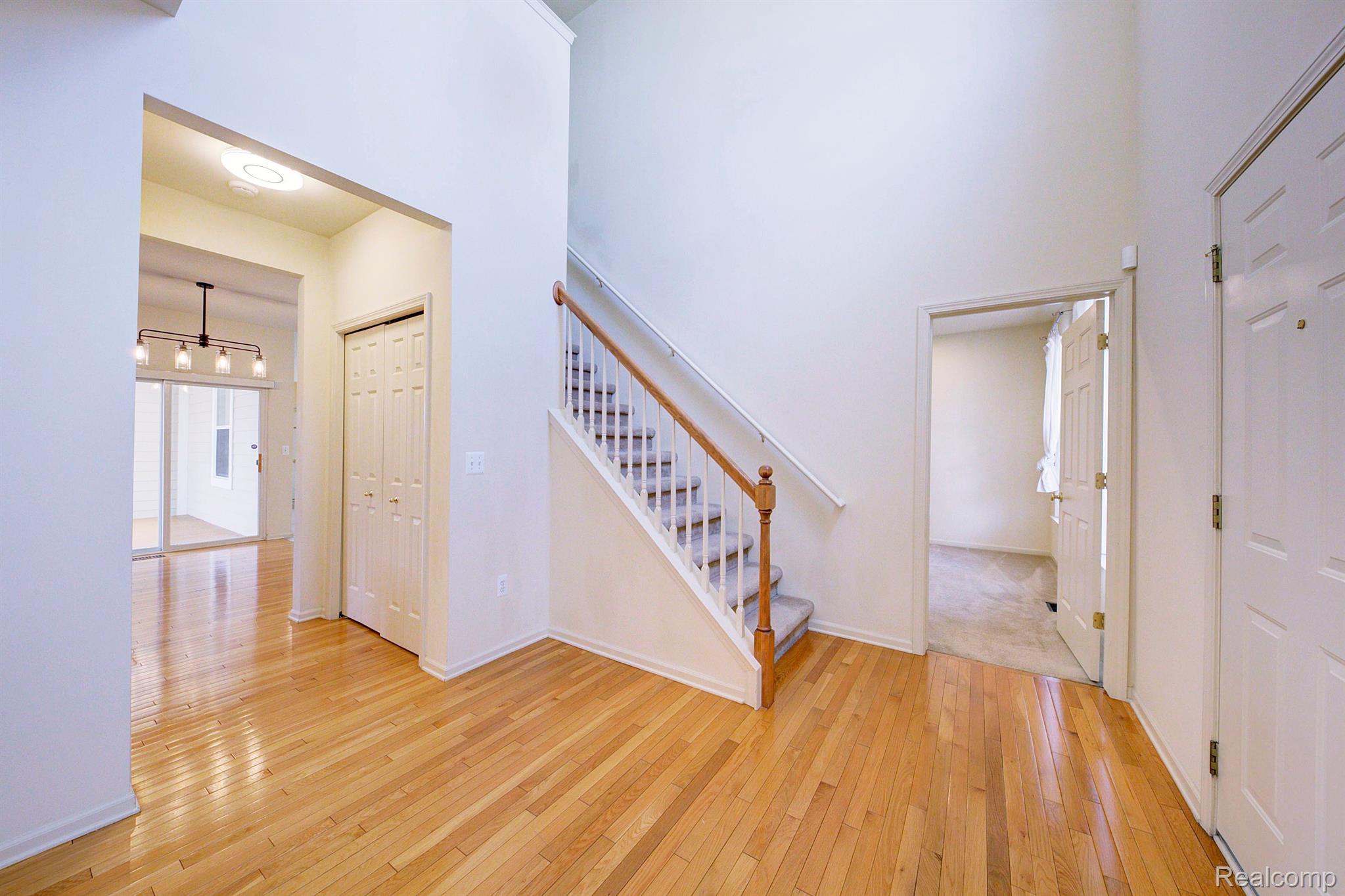 42551 Whitman Way