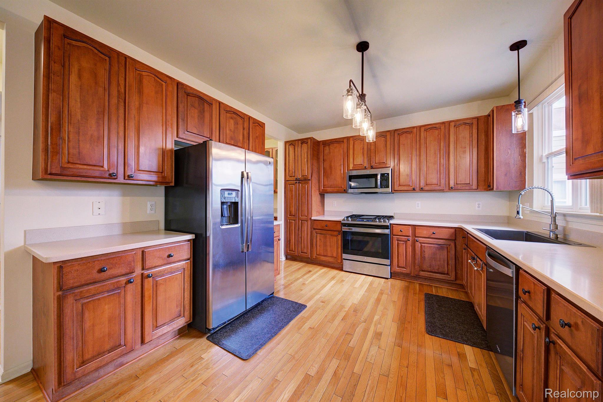 42551 Whitman Way