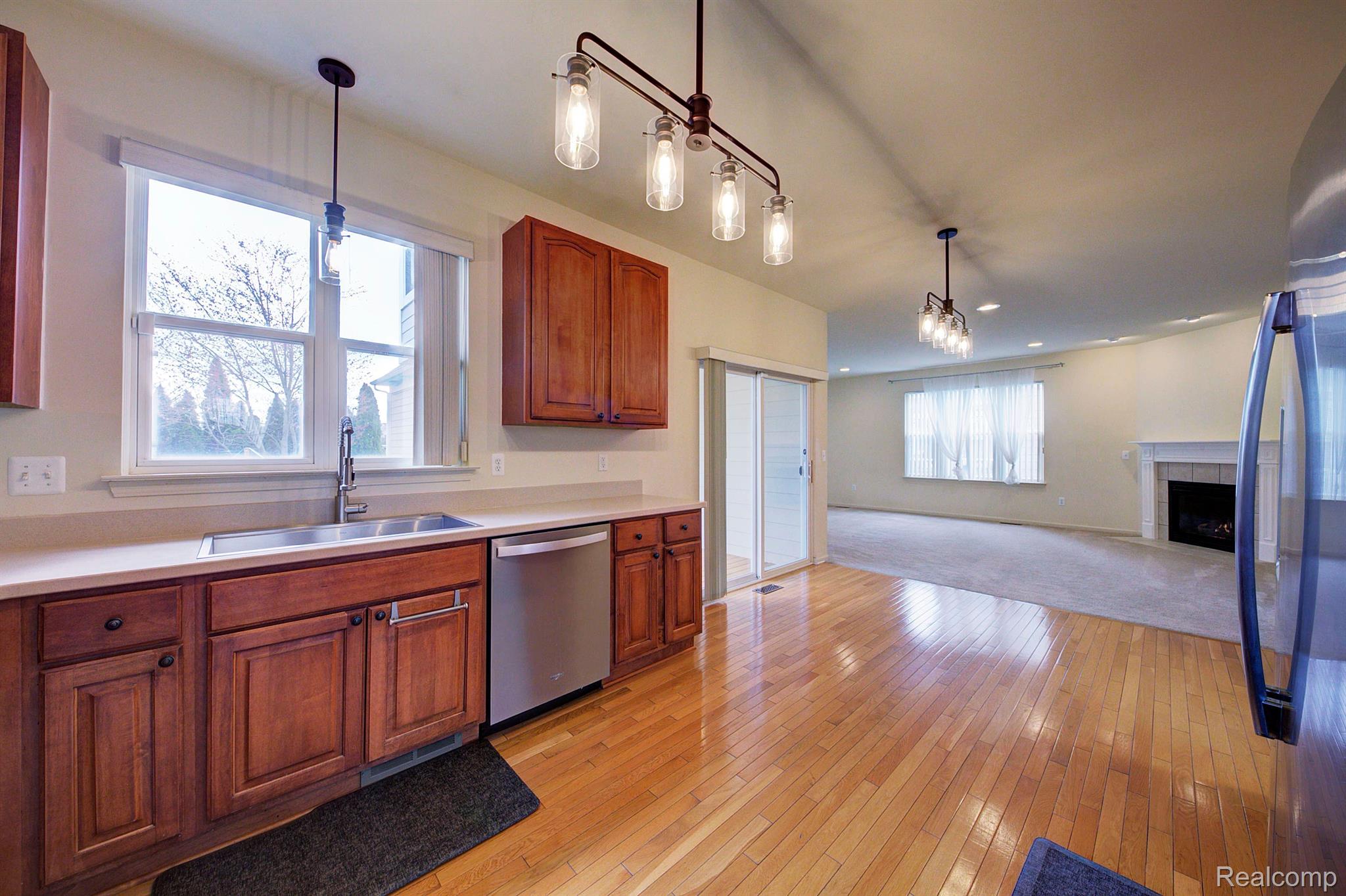 42551 Whitman Way