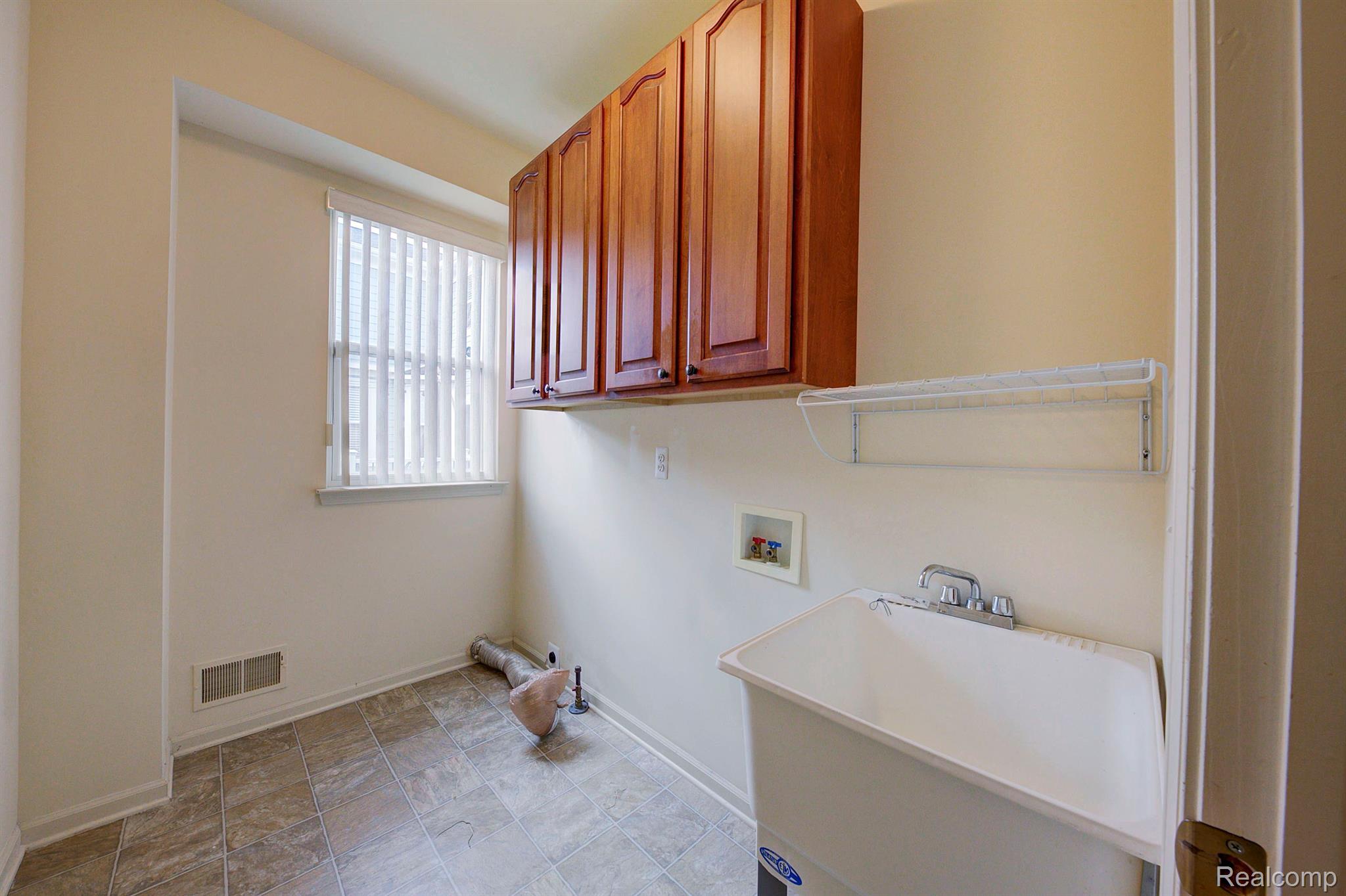 42551 Whitman Way