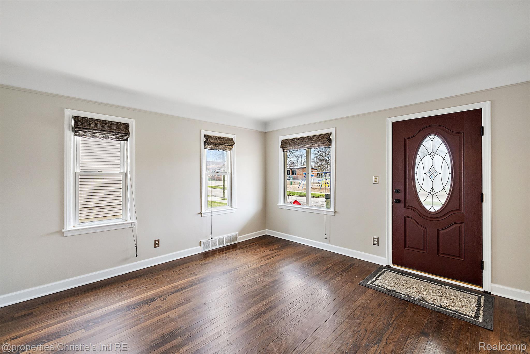 3047 CUMMINGS Avenue