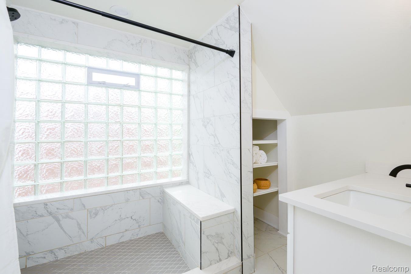 4513 Robinwood Avenue