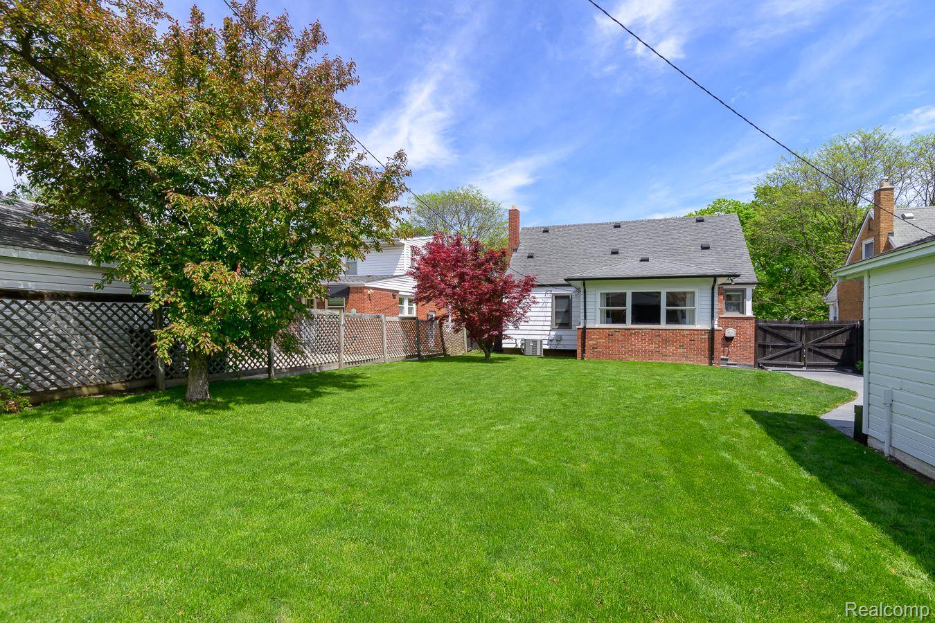 4513 Robinwood Avenue