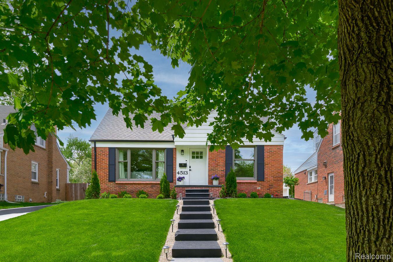 4513 Robinwood Avenue
