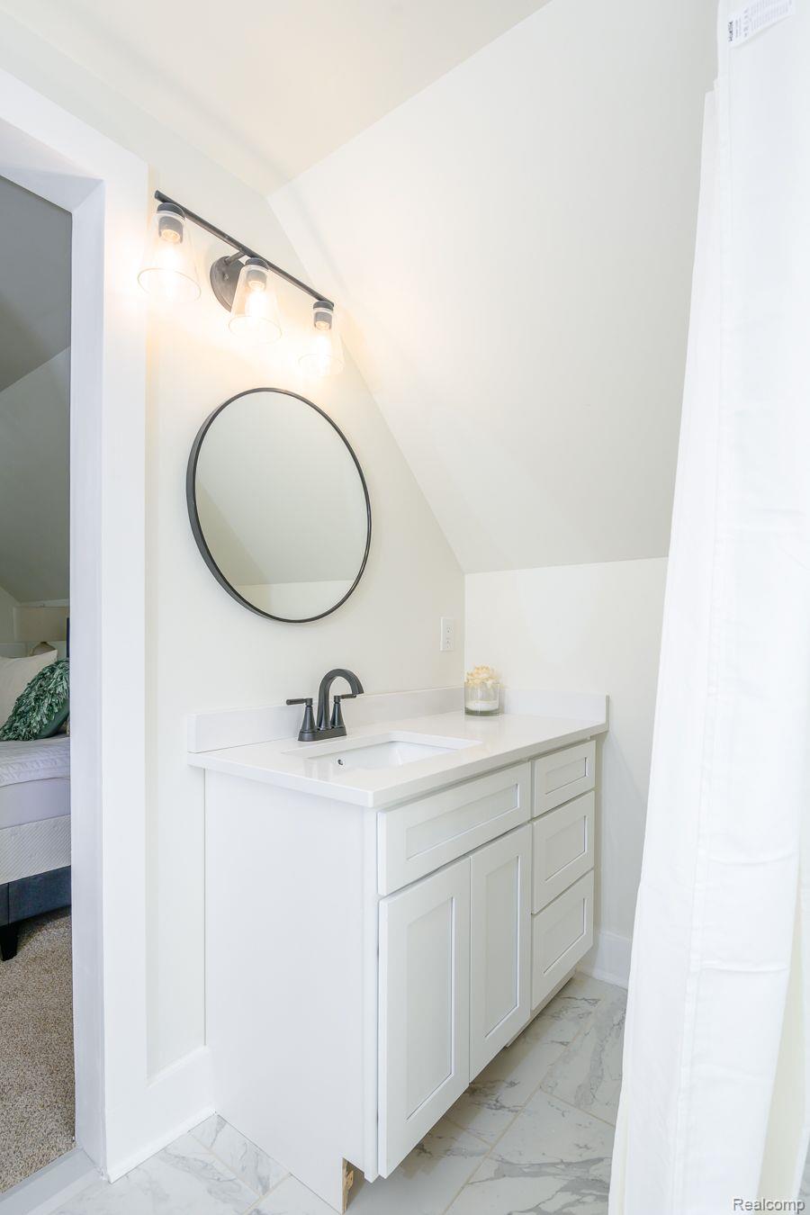 4513 Robinwood Avenue