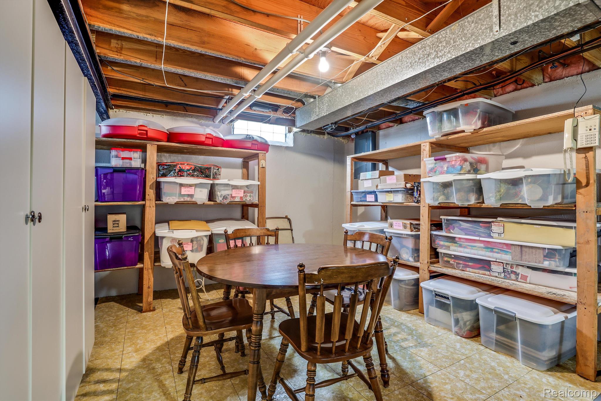 22540 DEVONSHIRE Street