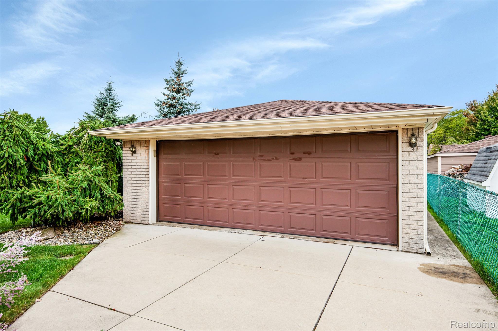 22540 DEVONSHIRE Street