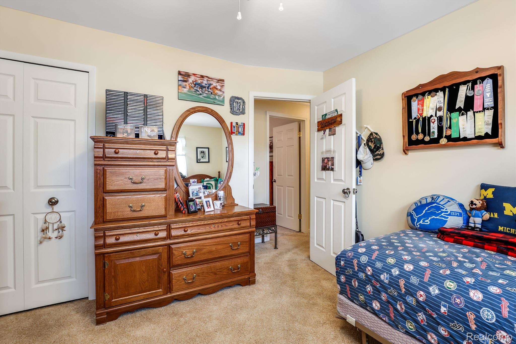 22540 DEVONSHIRE Street