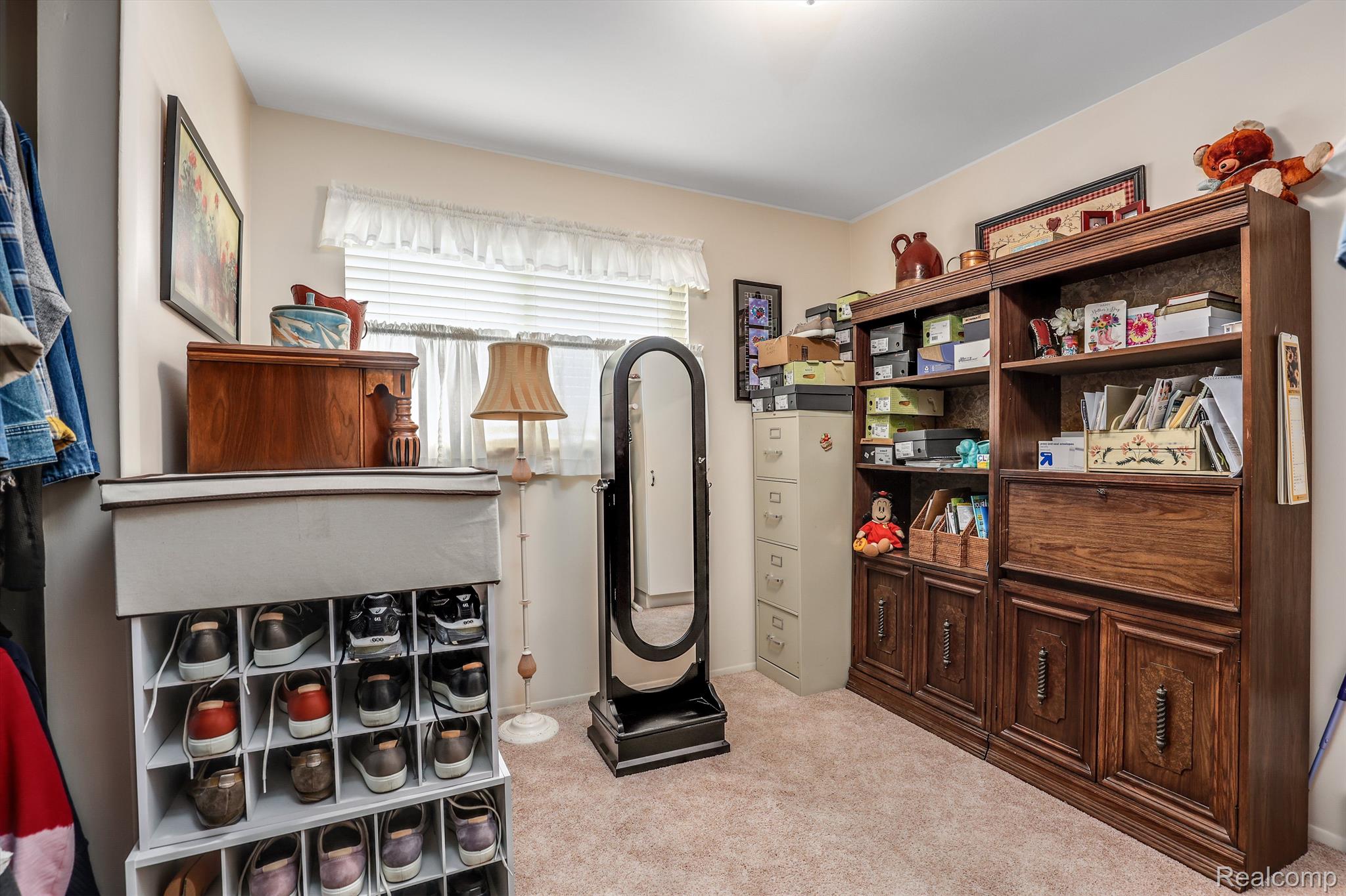 22540 DEVONSHIRE Street