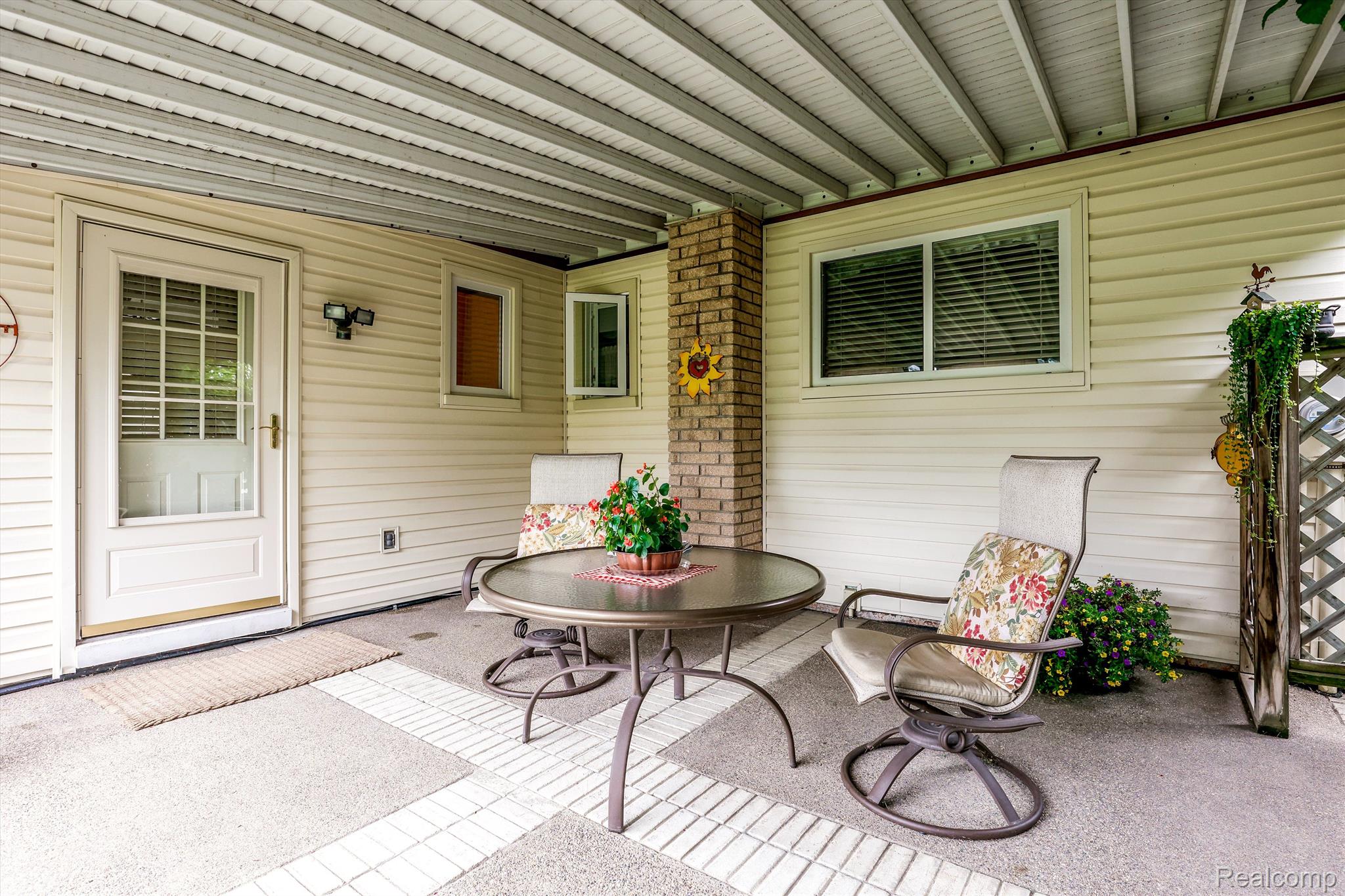 22540 DEVONSHIRE Street