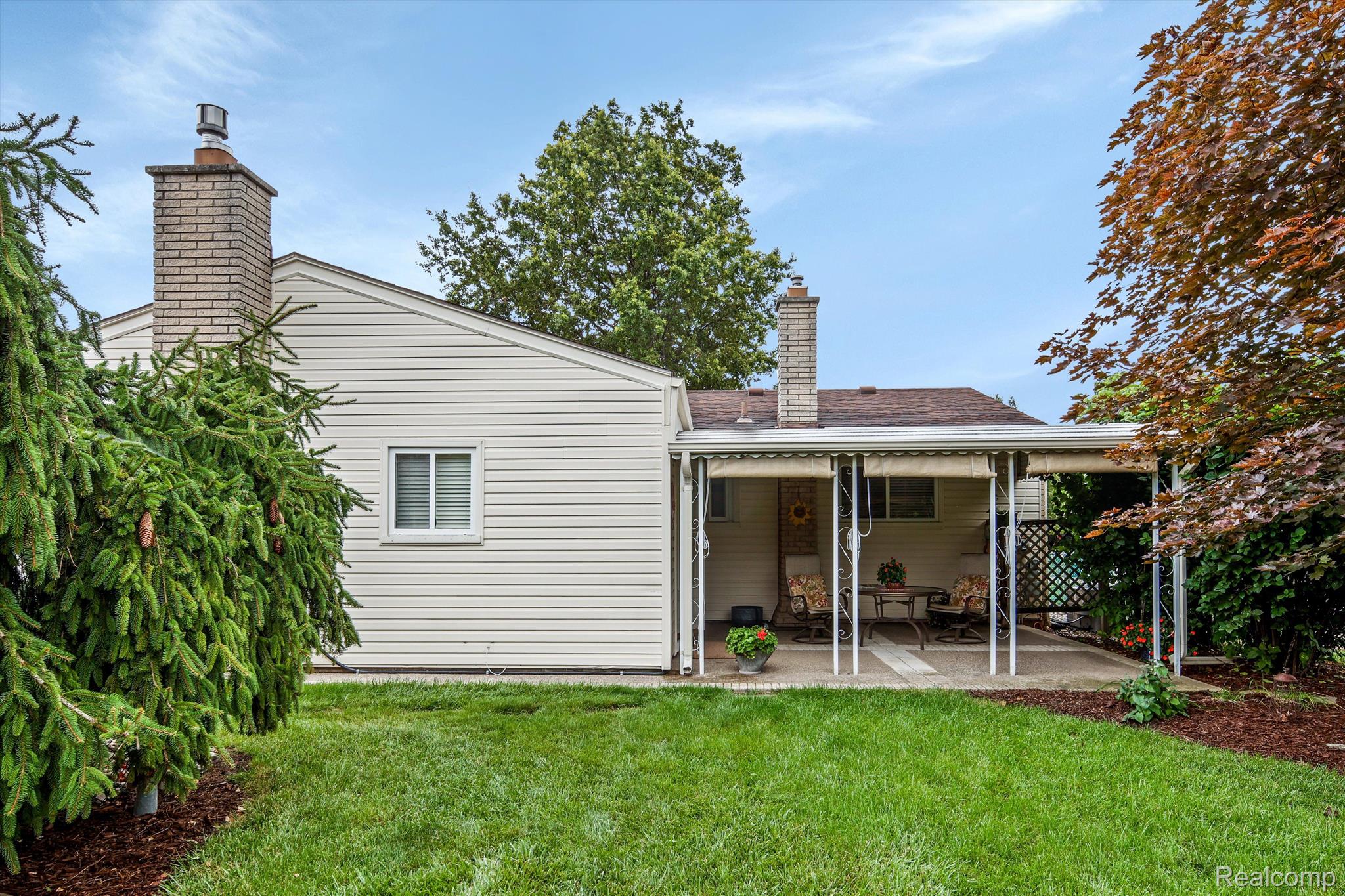 22540 DEVONSHIRE Street