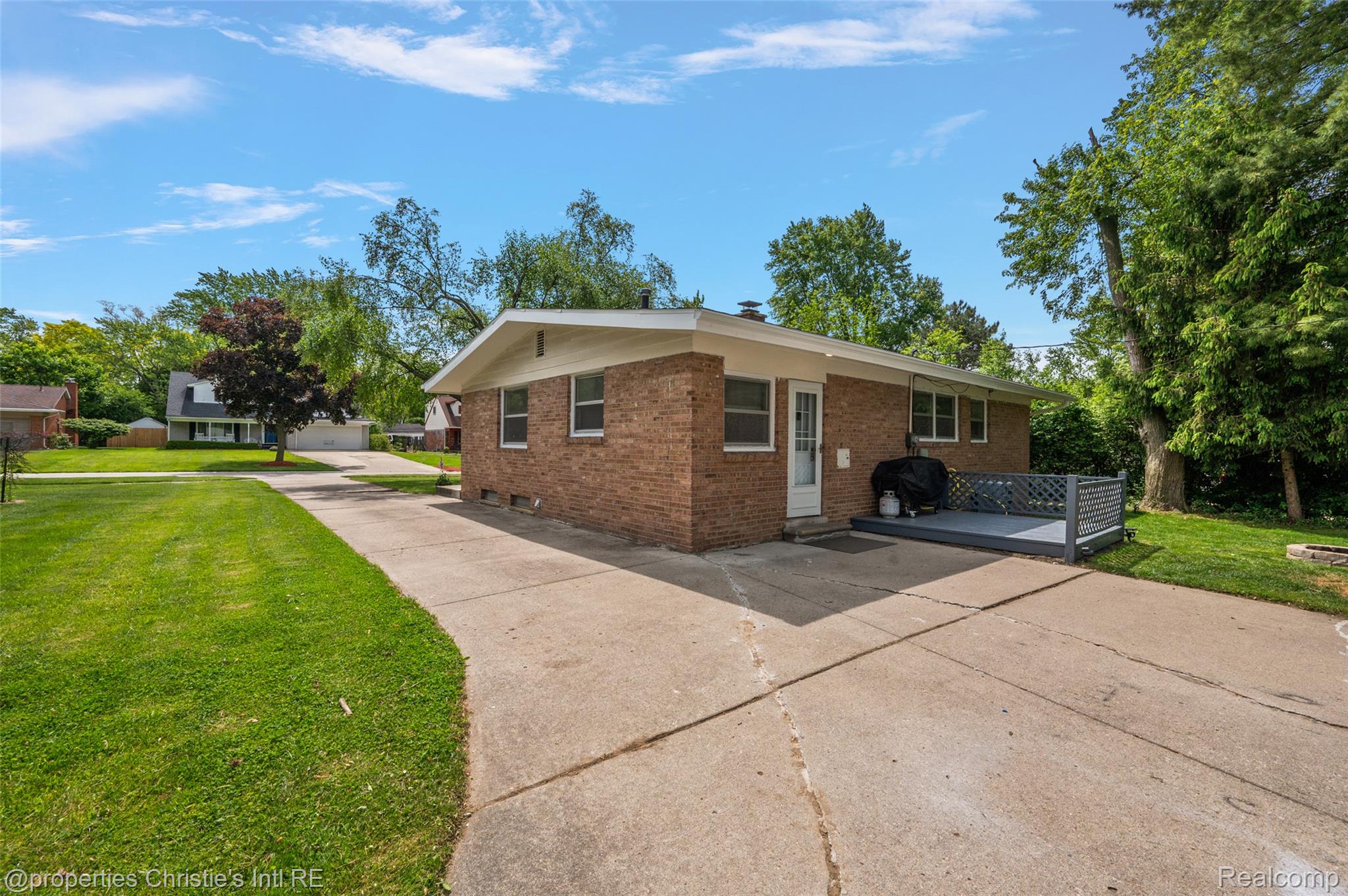 29447 Spring Hill Drive