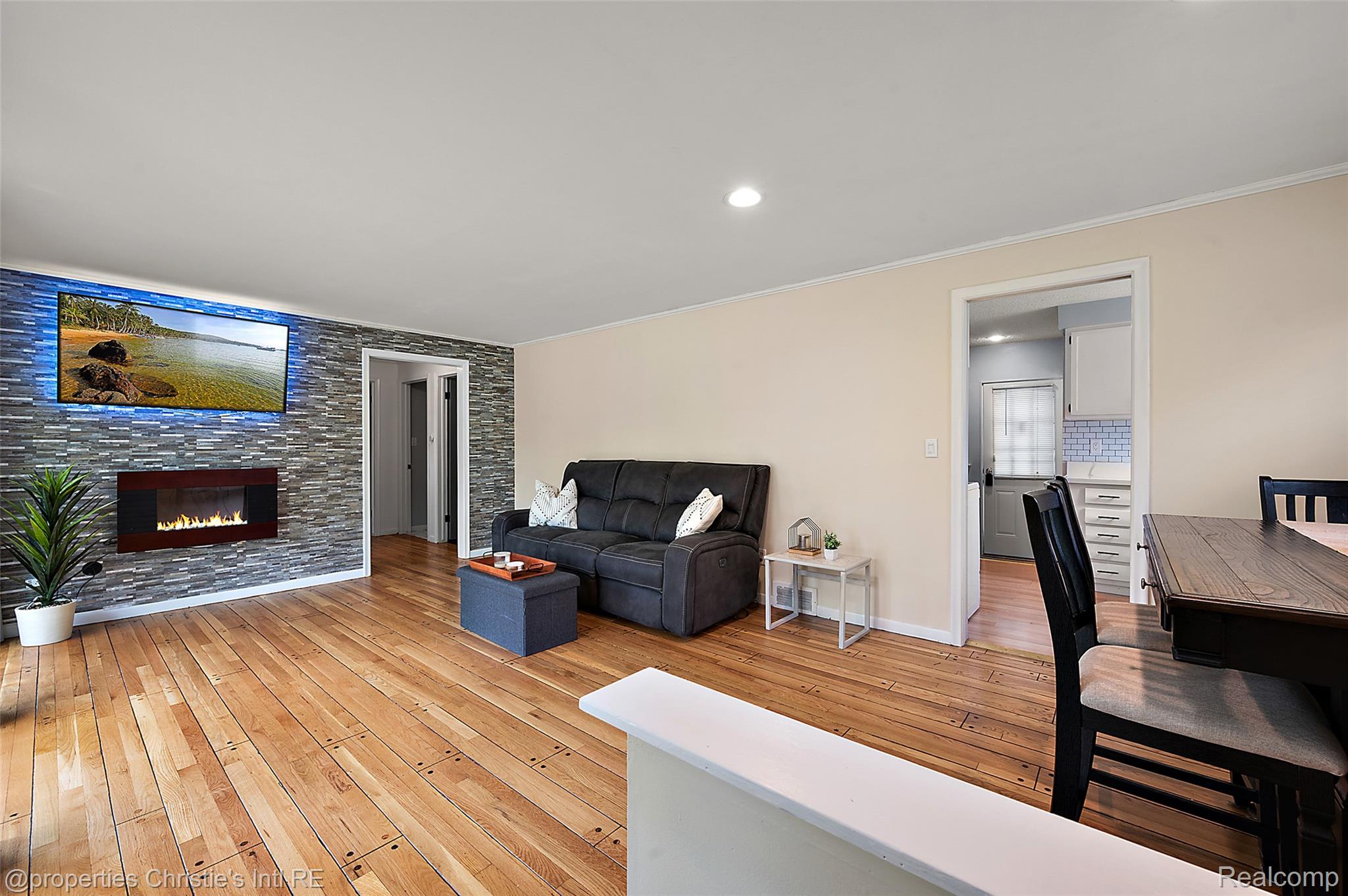 29447 Spring Hill Drive