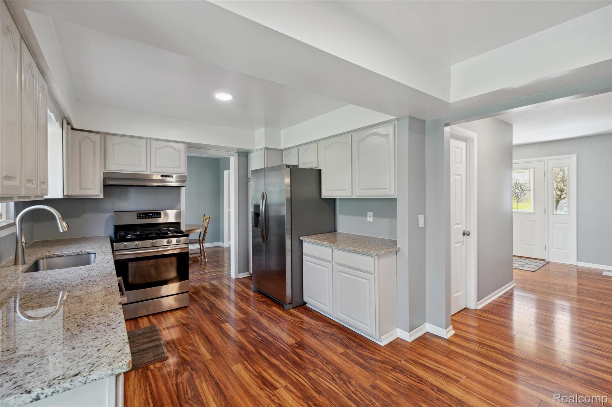 6746 EDGEWOOD Road