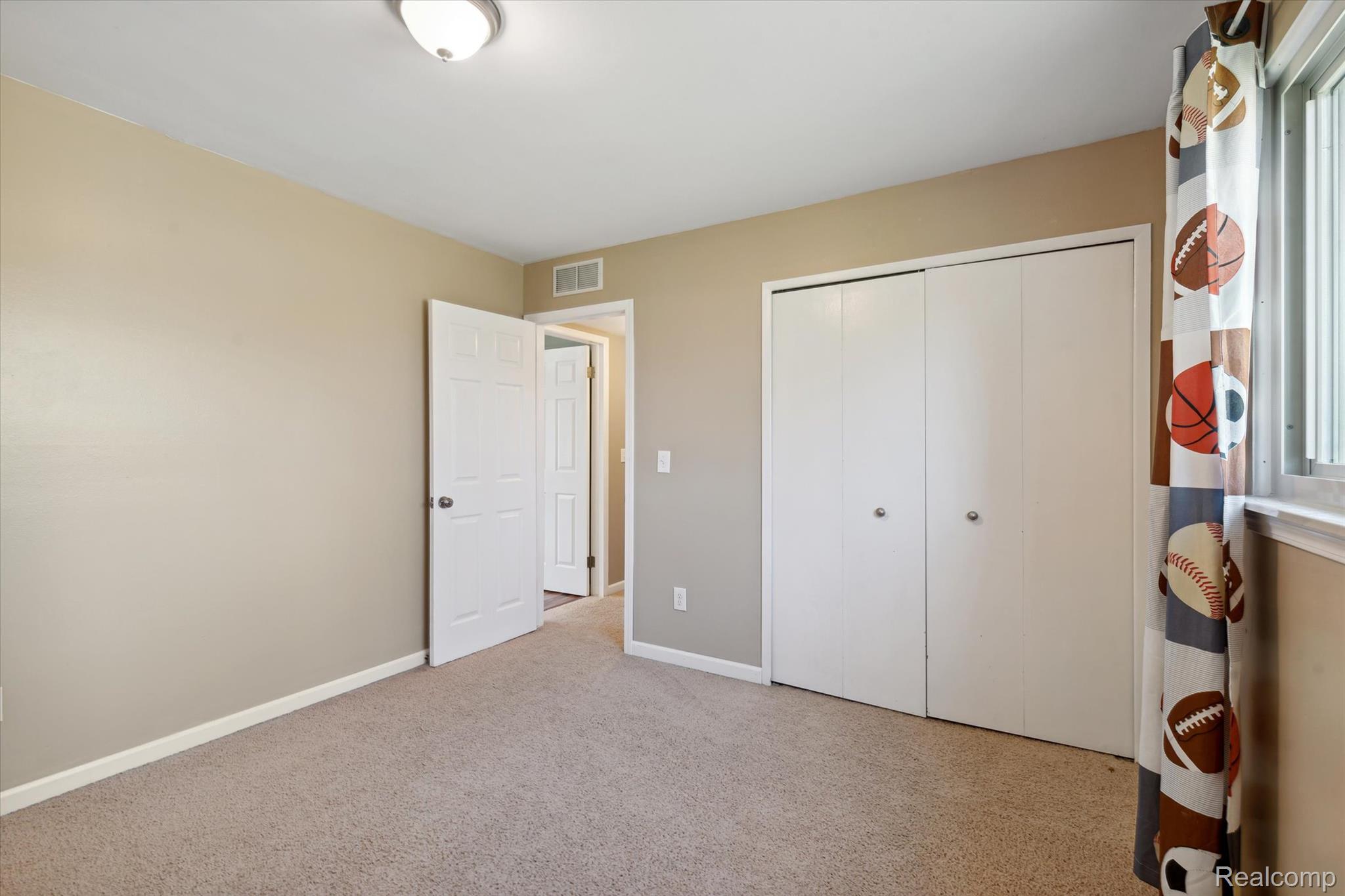 6746 EDGEWOOD Road