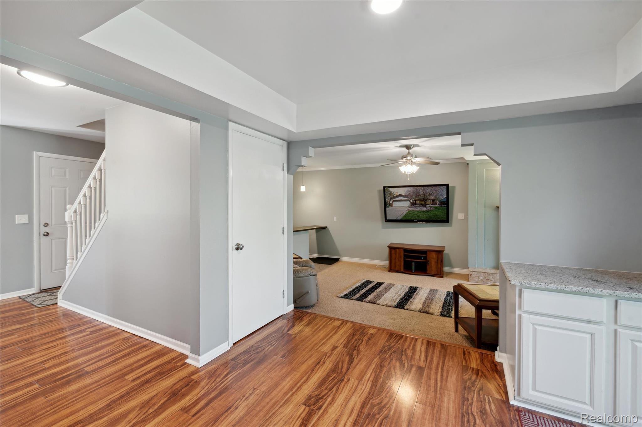 6746 EDGEWOOD Road