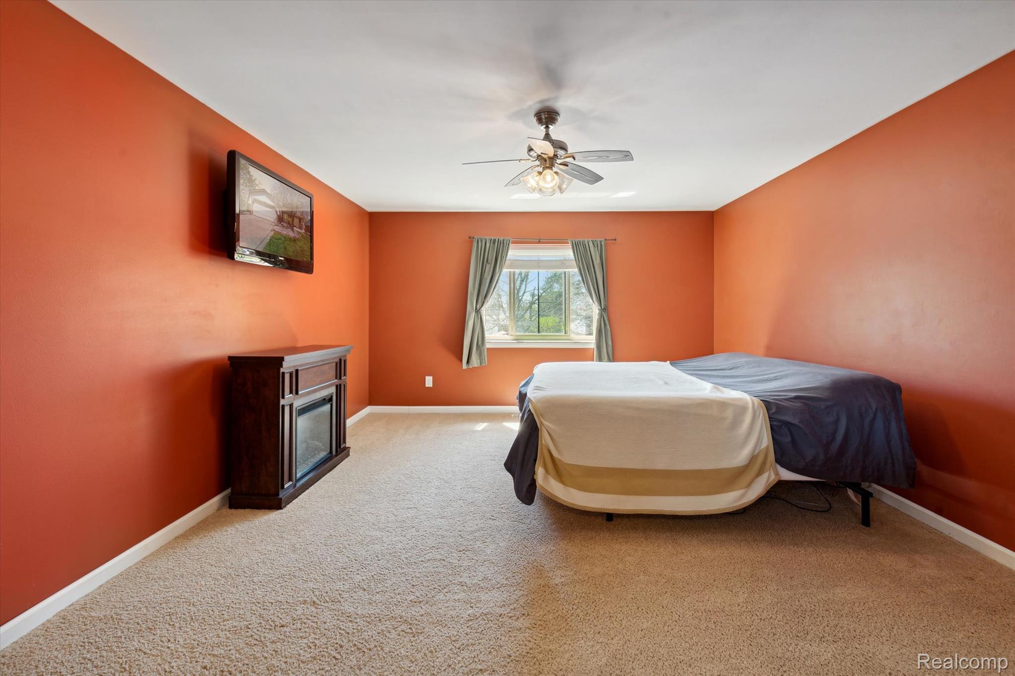 6746 EDGEWOOD Road