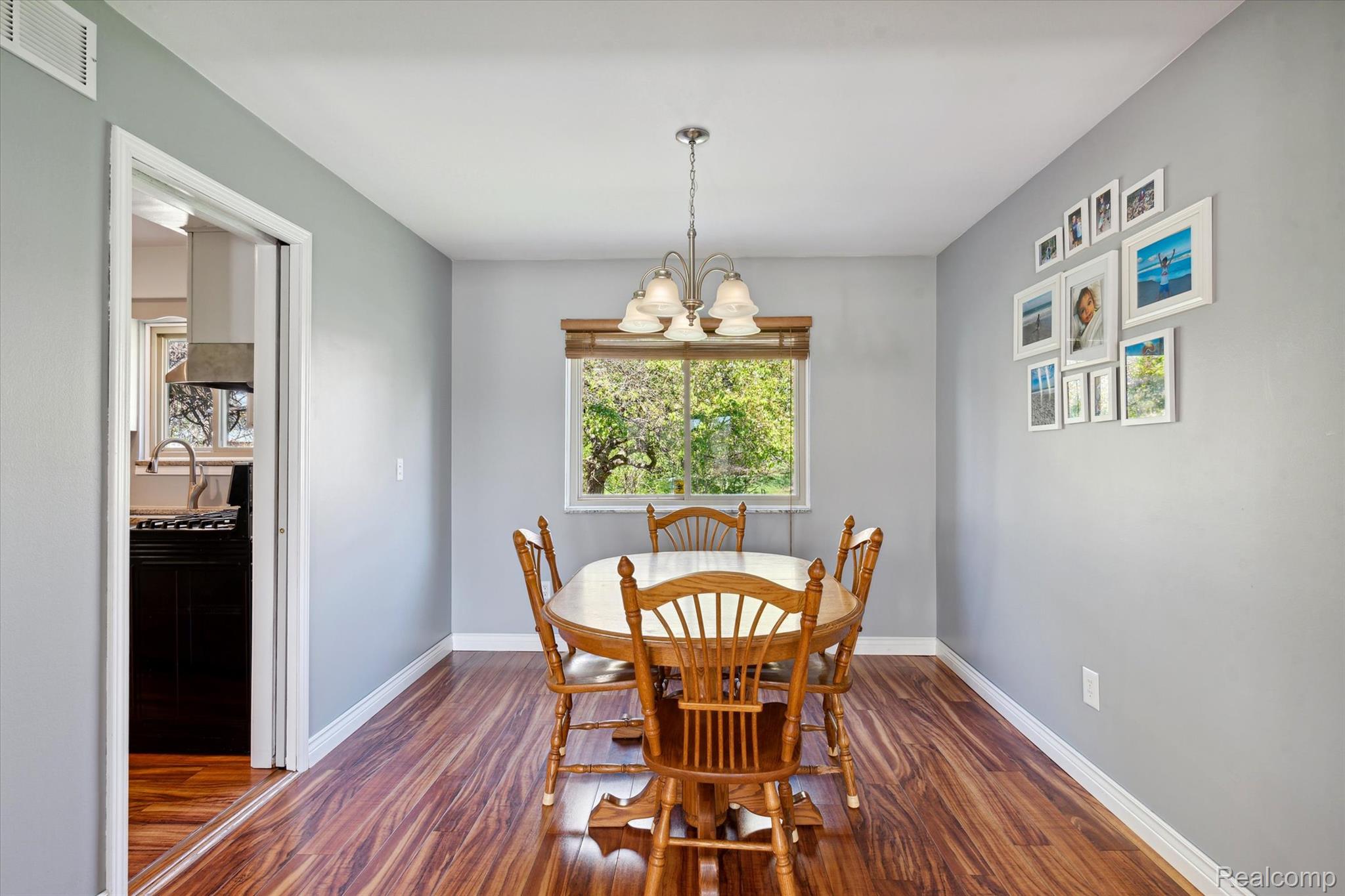 6746 EDGEWOOD Road