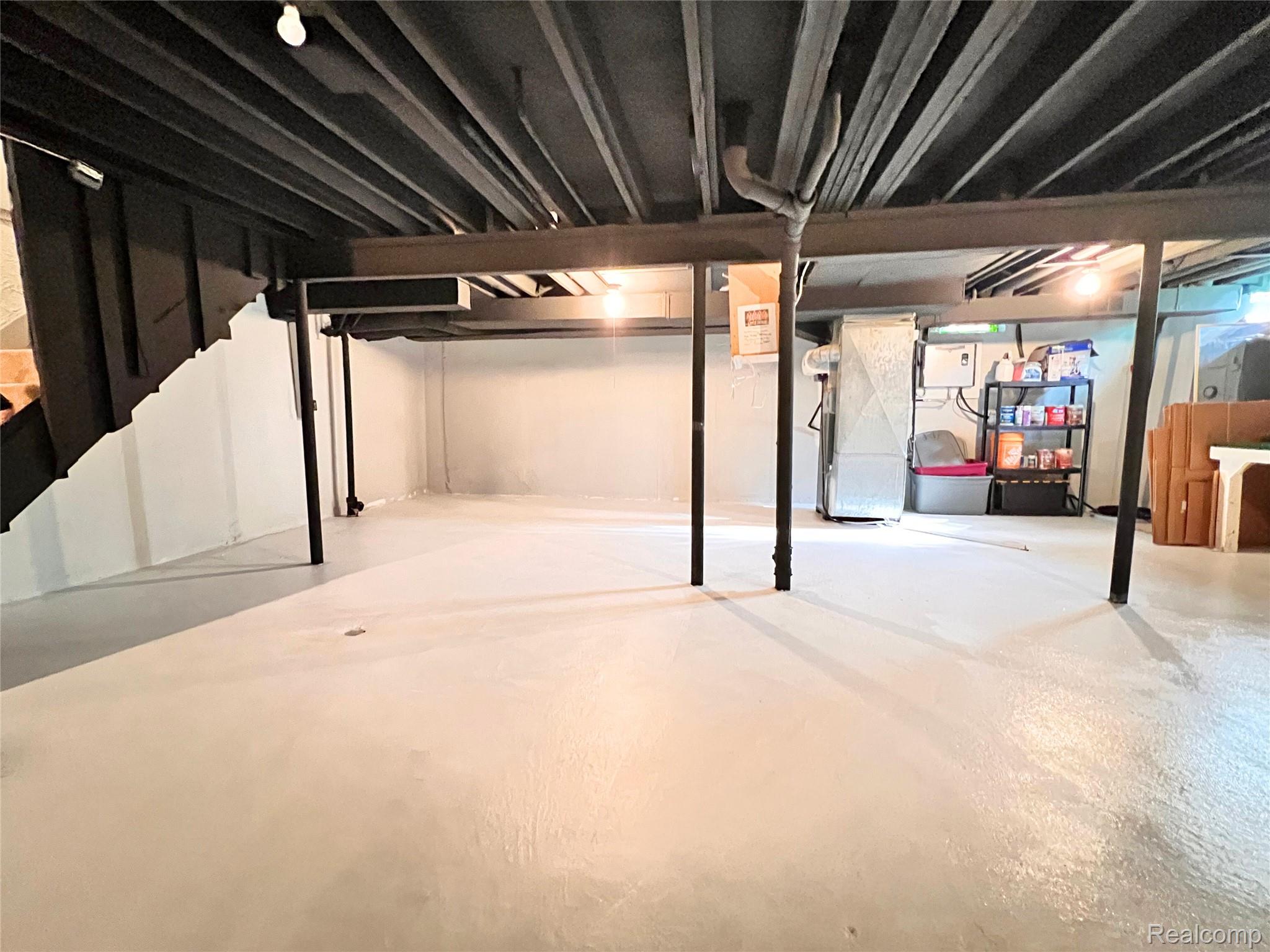 6746 EDGEWOOD Road