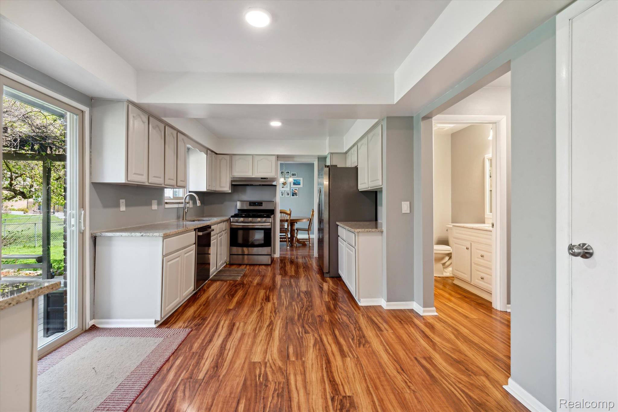 6746 EDGEWOOD Road
