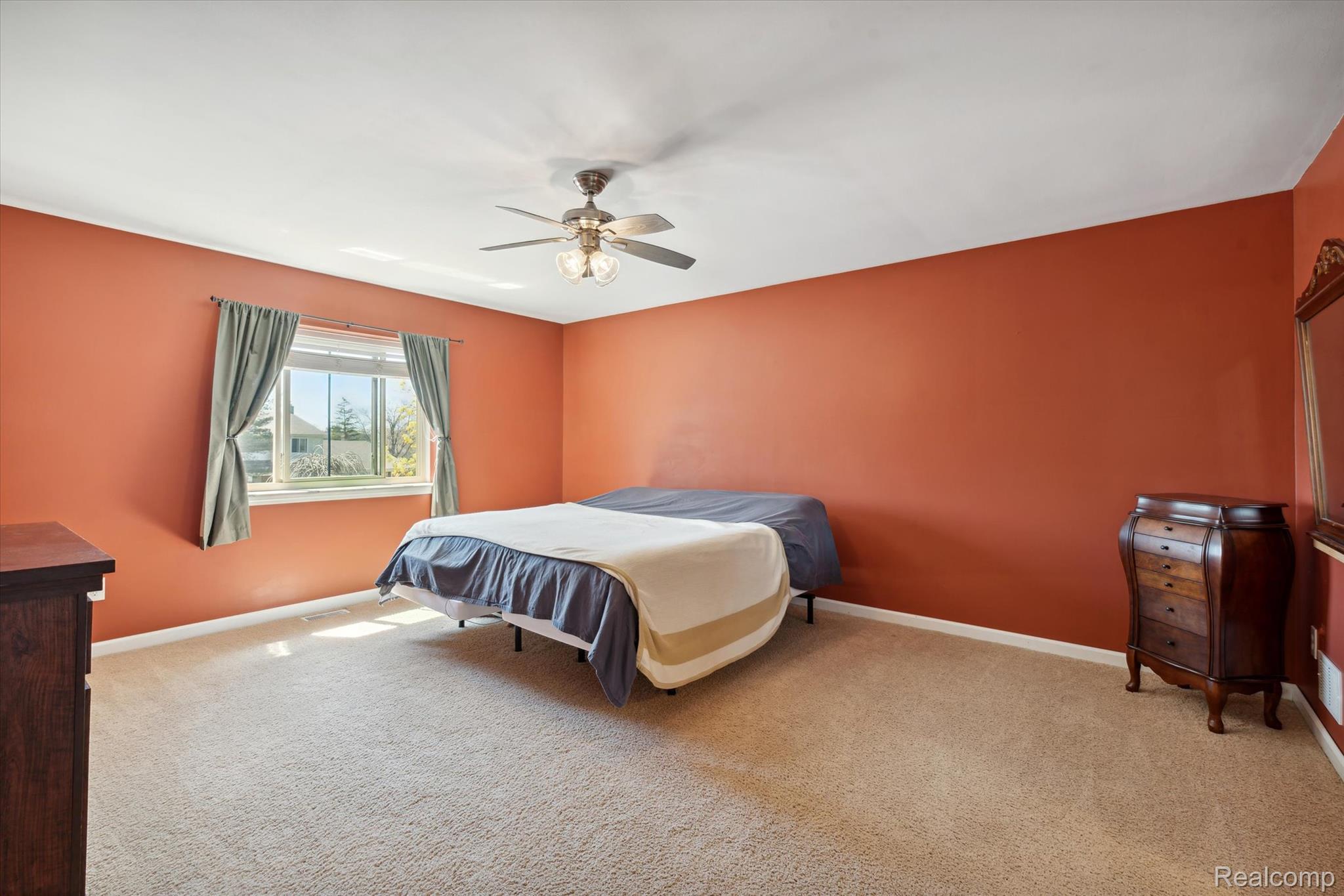 6746 EDGEWOOD Road