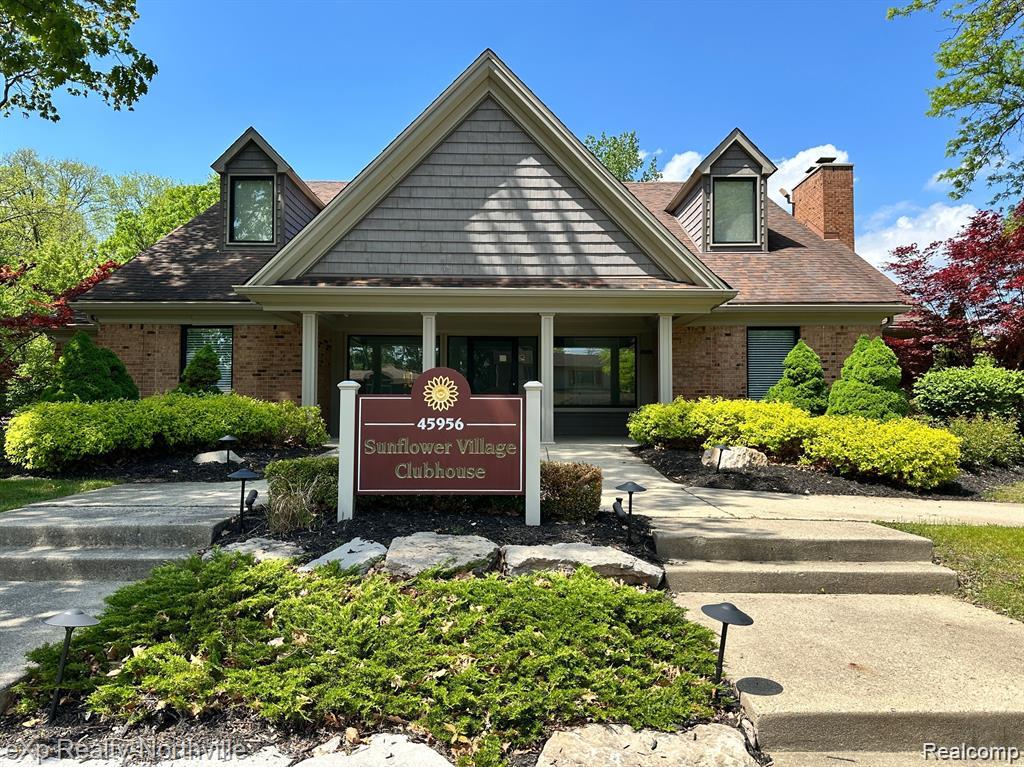 6746 EDGEWOOD Road