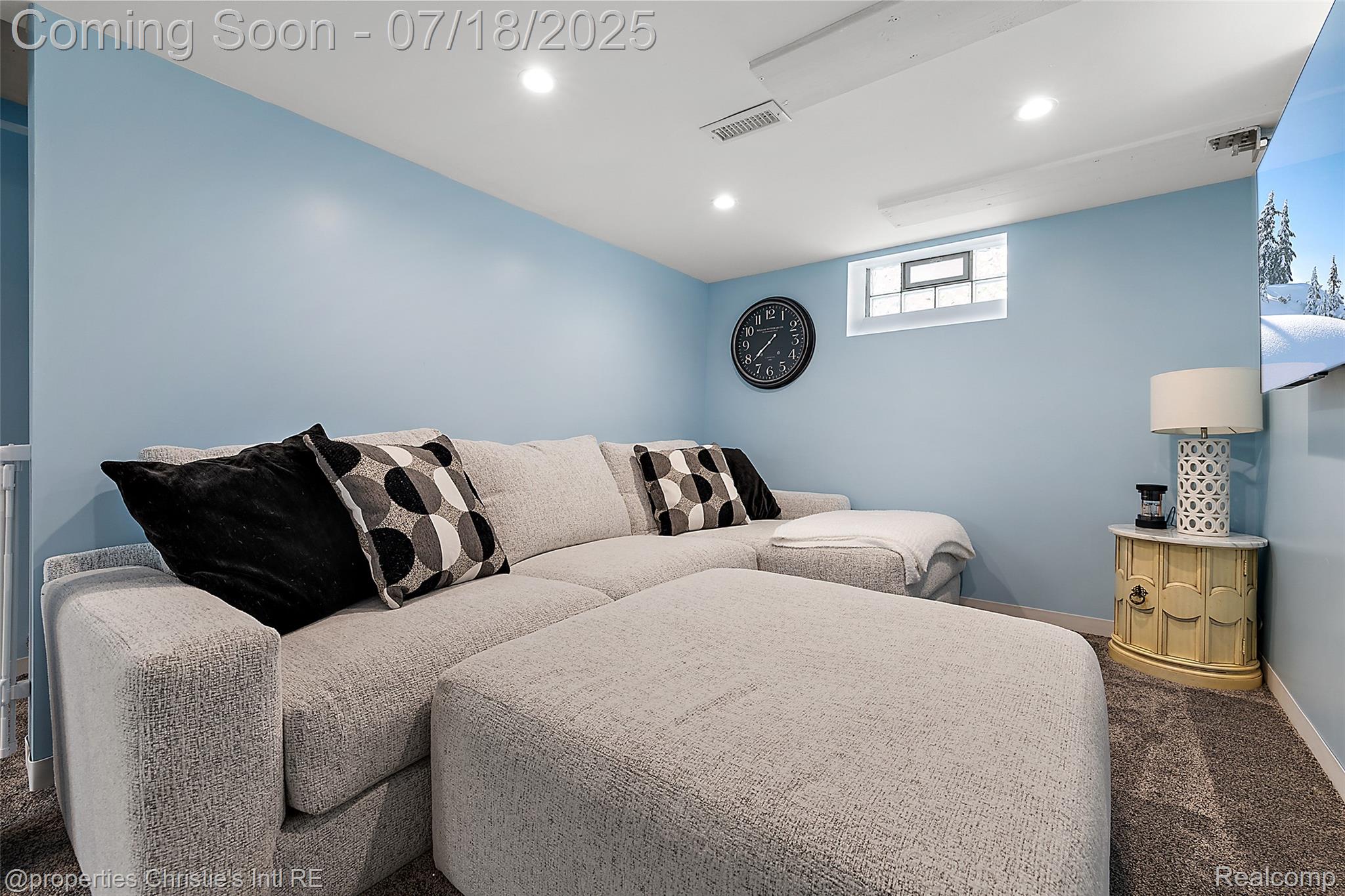 1816 Roslyn Road