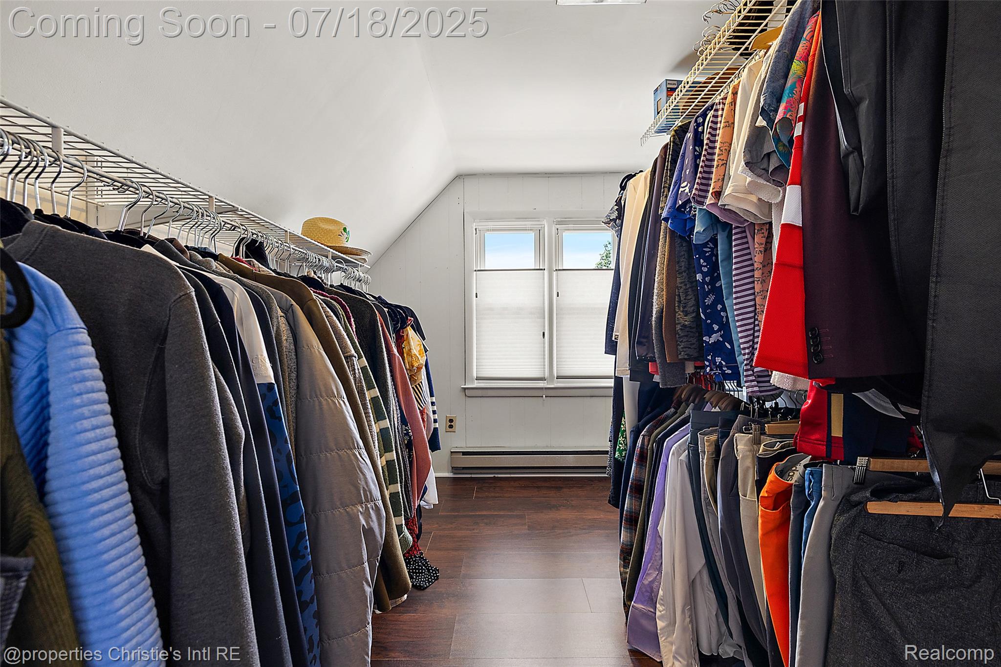 1816 Roslyn Road