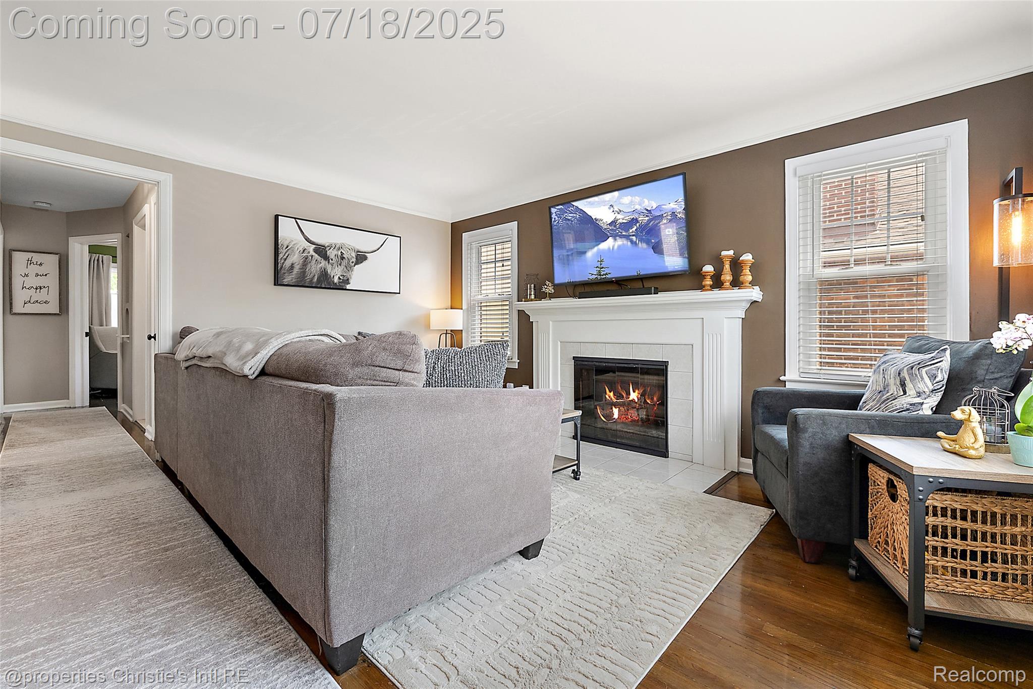 1816 Roslyn Road