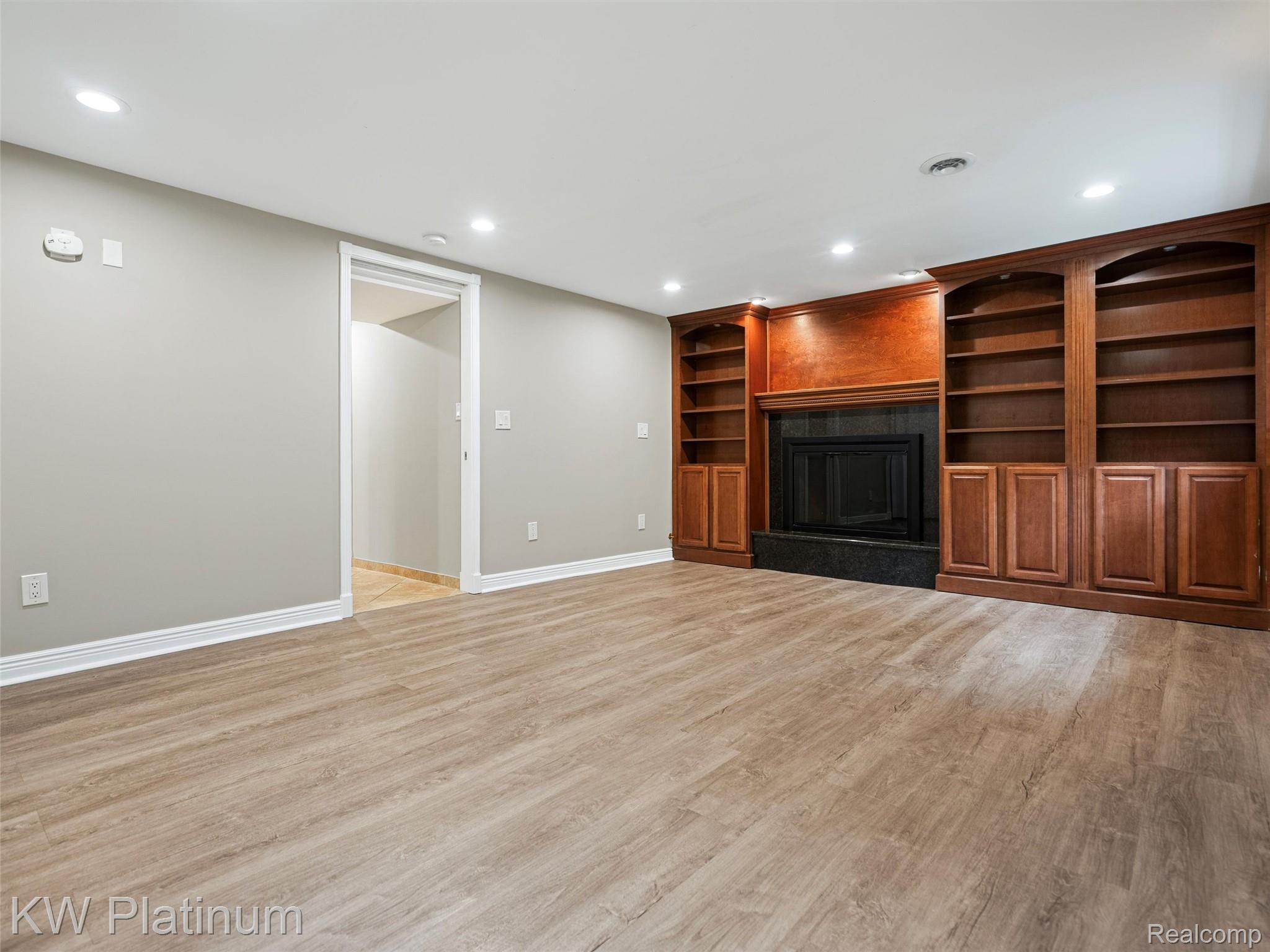 33572 Roselawn Street