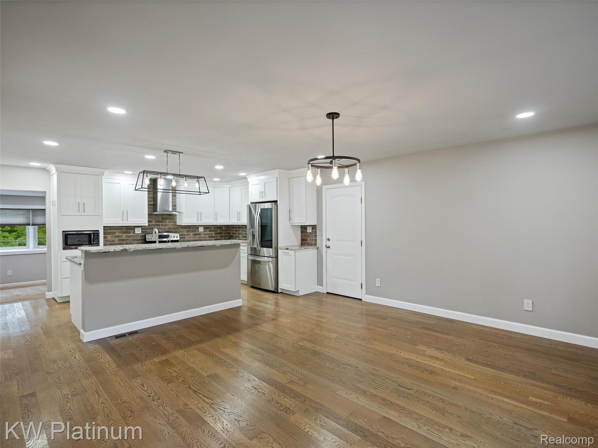 33572 Roselawn Street