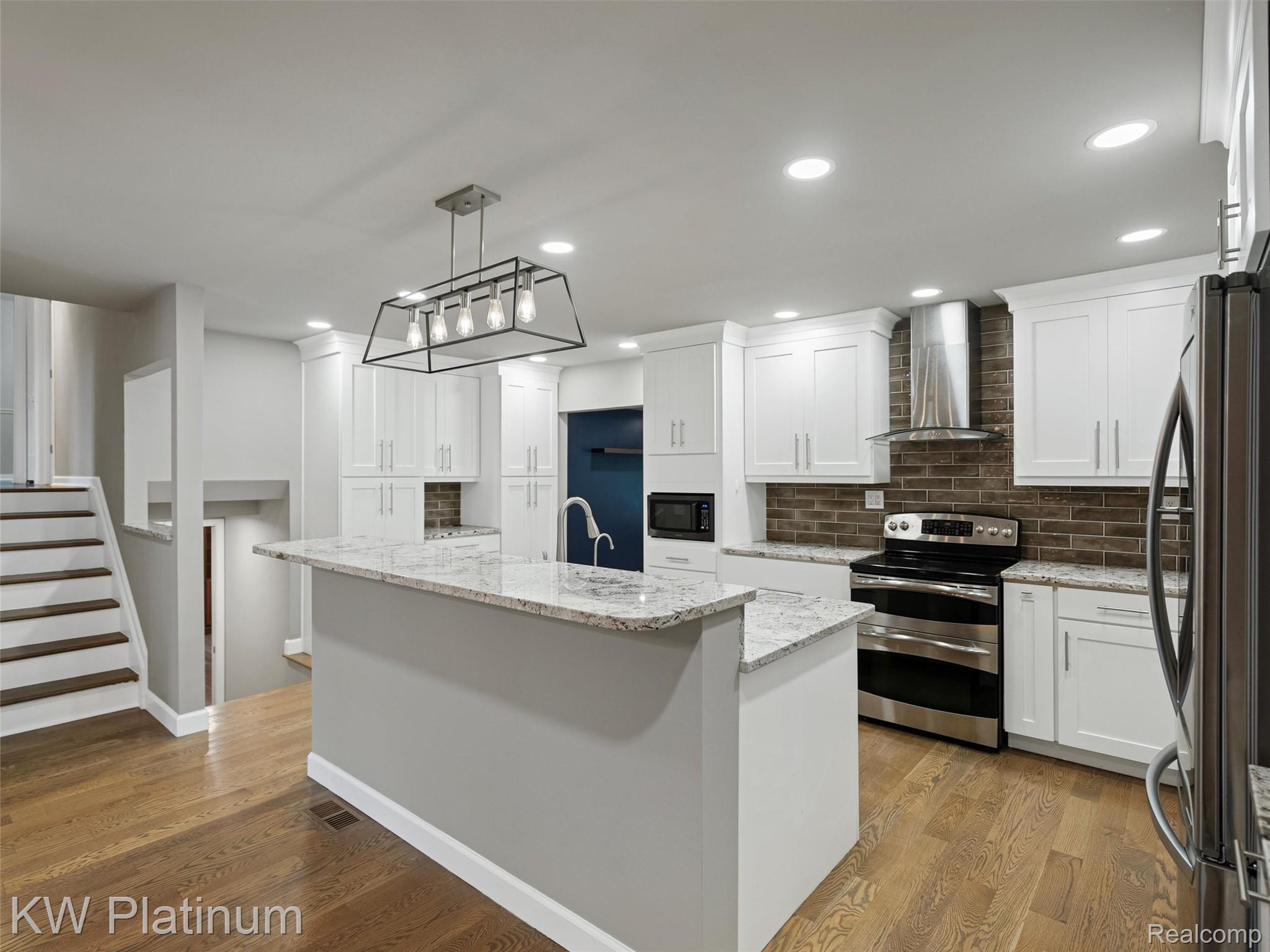 33572 Roselawn Street