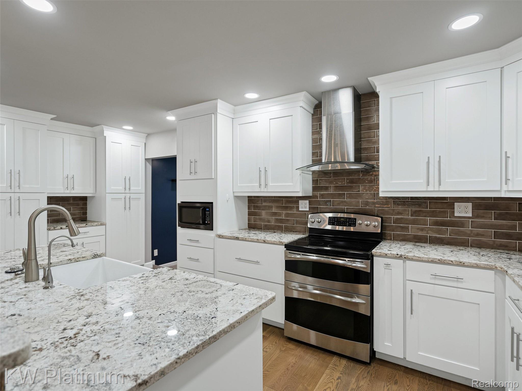 33572 Roselawn Street