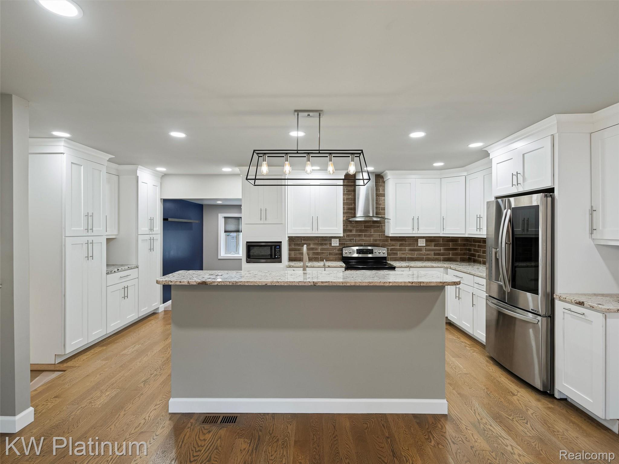 33572 Roselawn Street