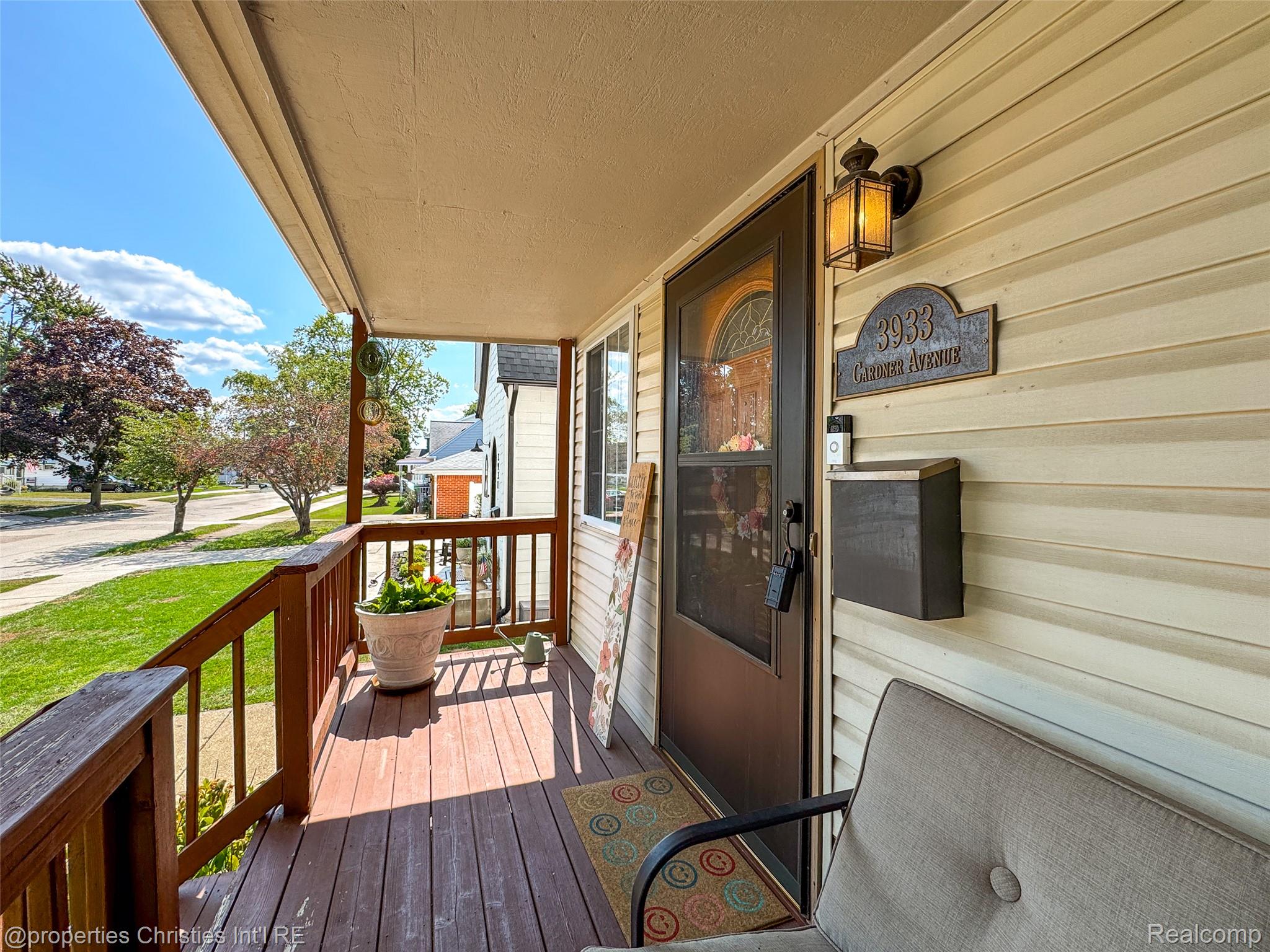 3933 Gardner Avenue