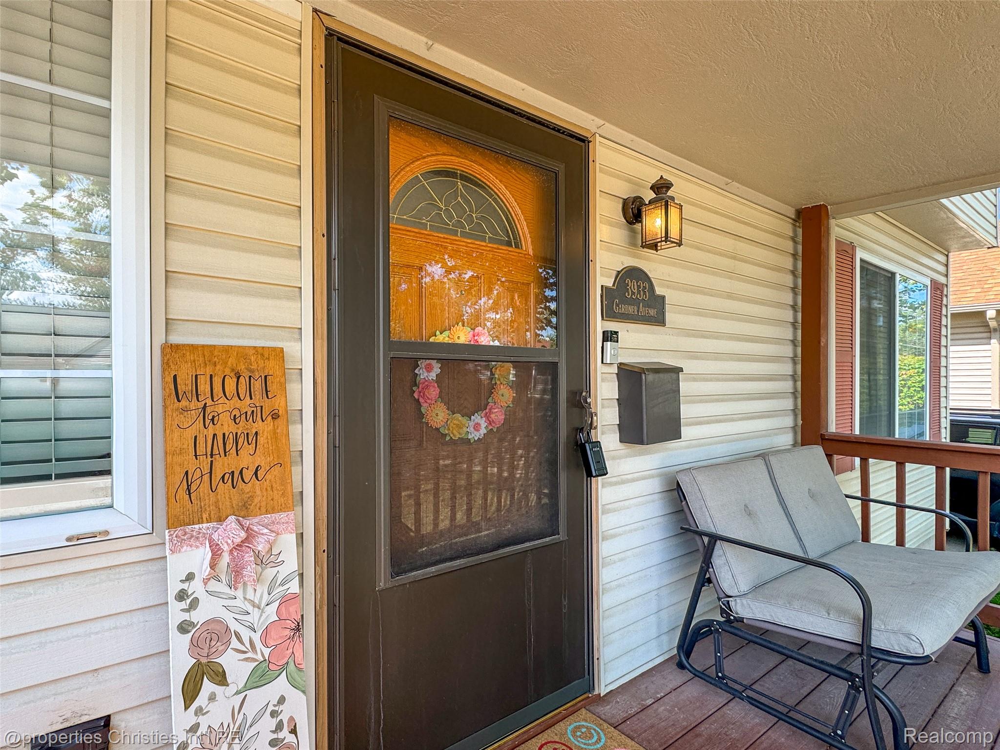 3933 Gardner Avenue