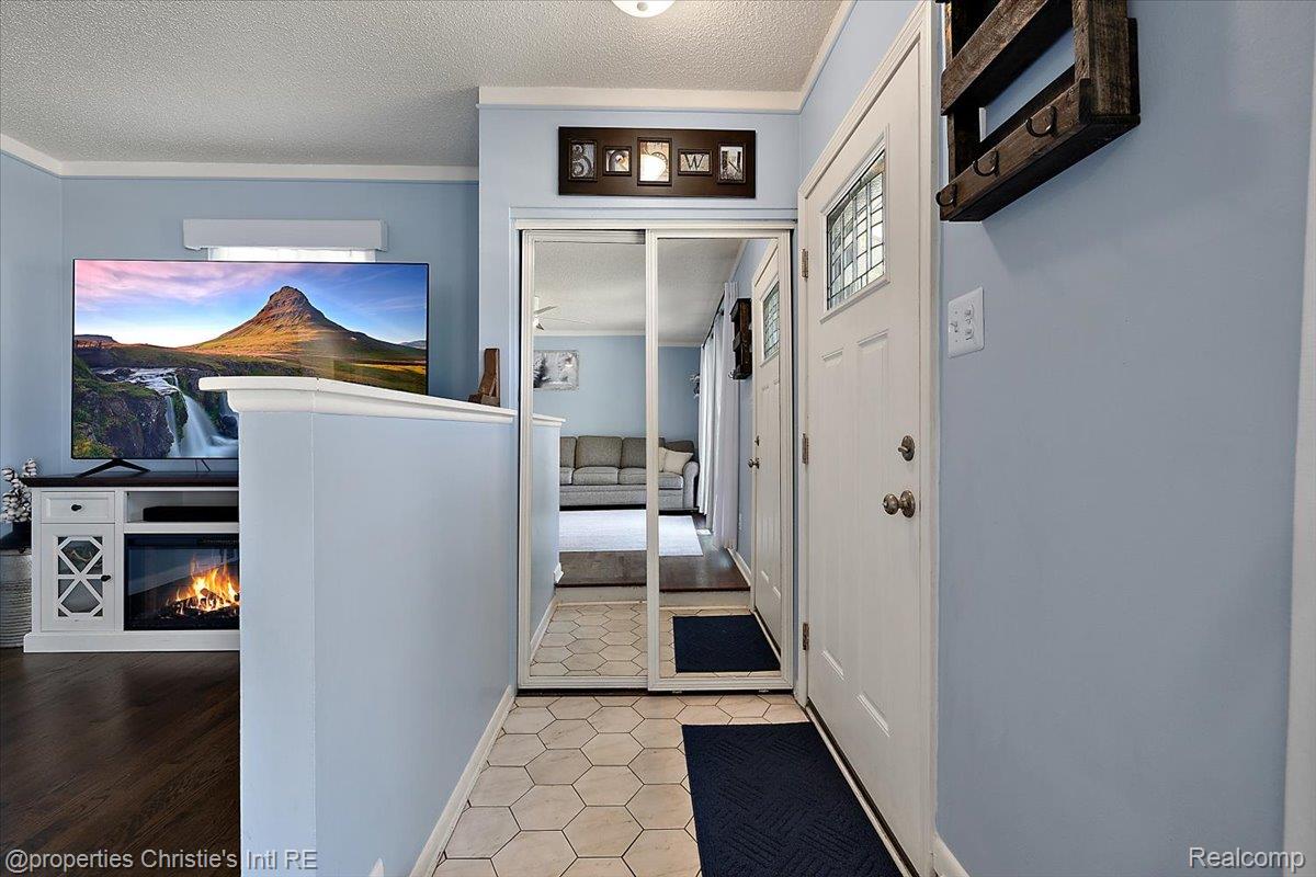 21330 Timberidge Street