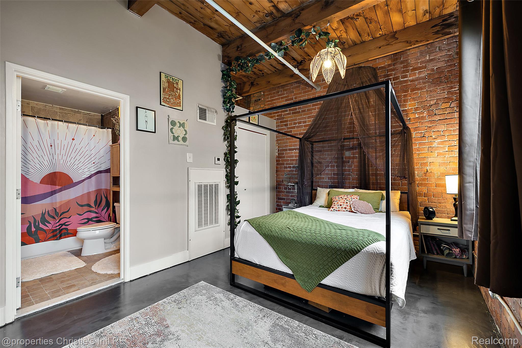 6533 E Jefferson Avenue 312W